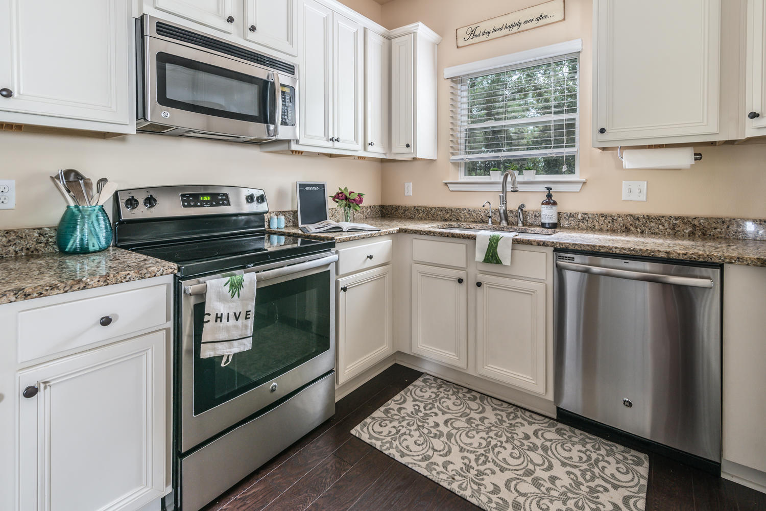 MOSAIC OAKS S/D - Residential