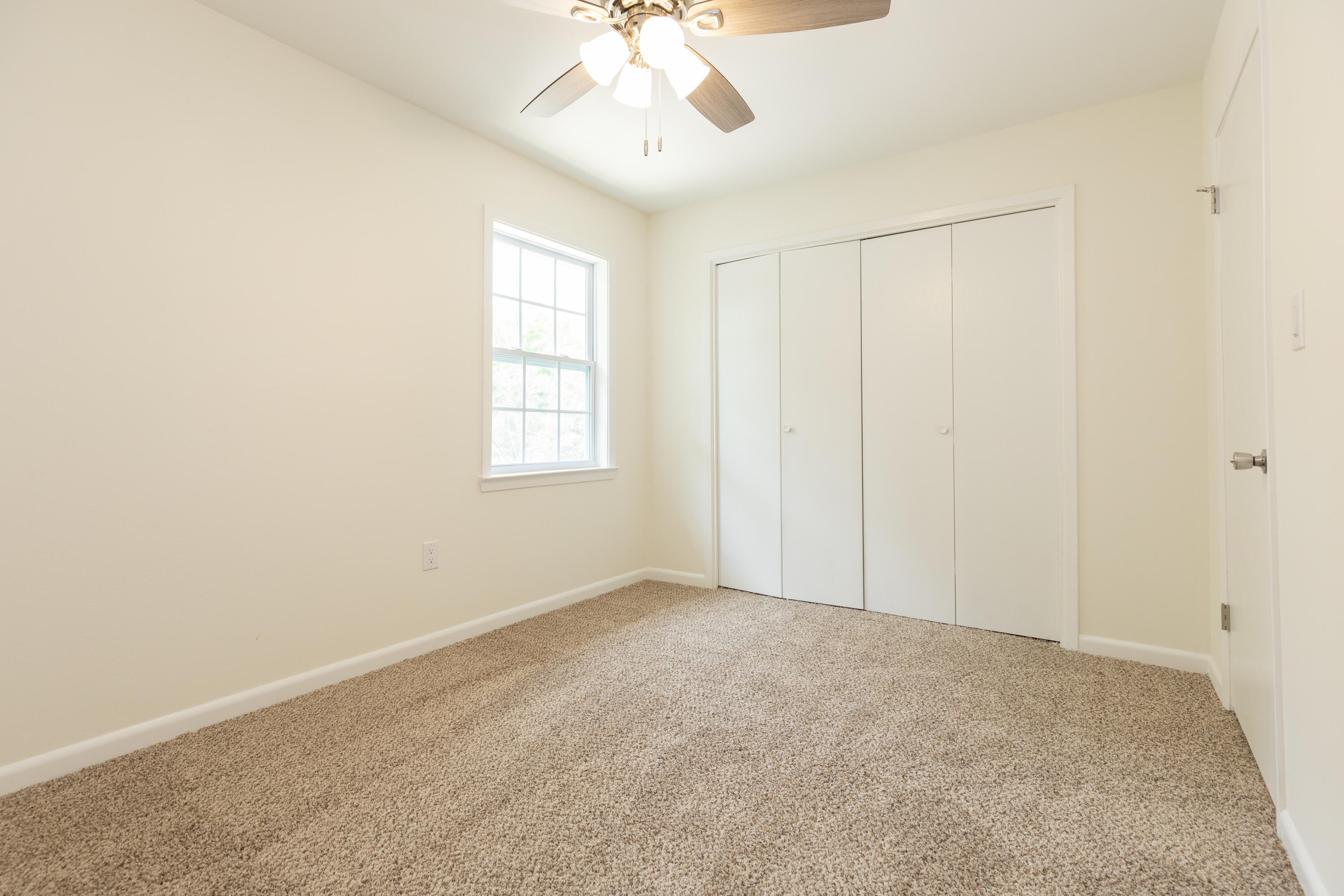 MONTAGE MANOR - Residential