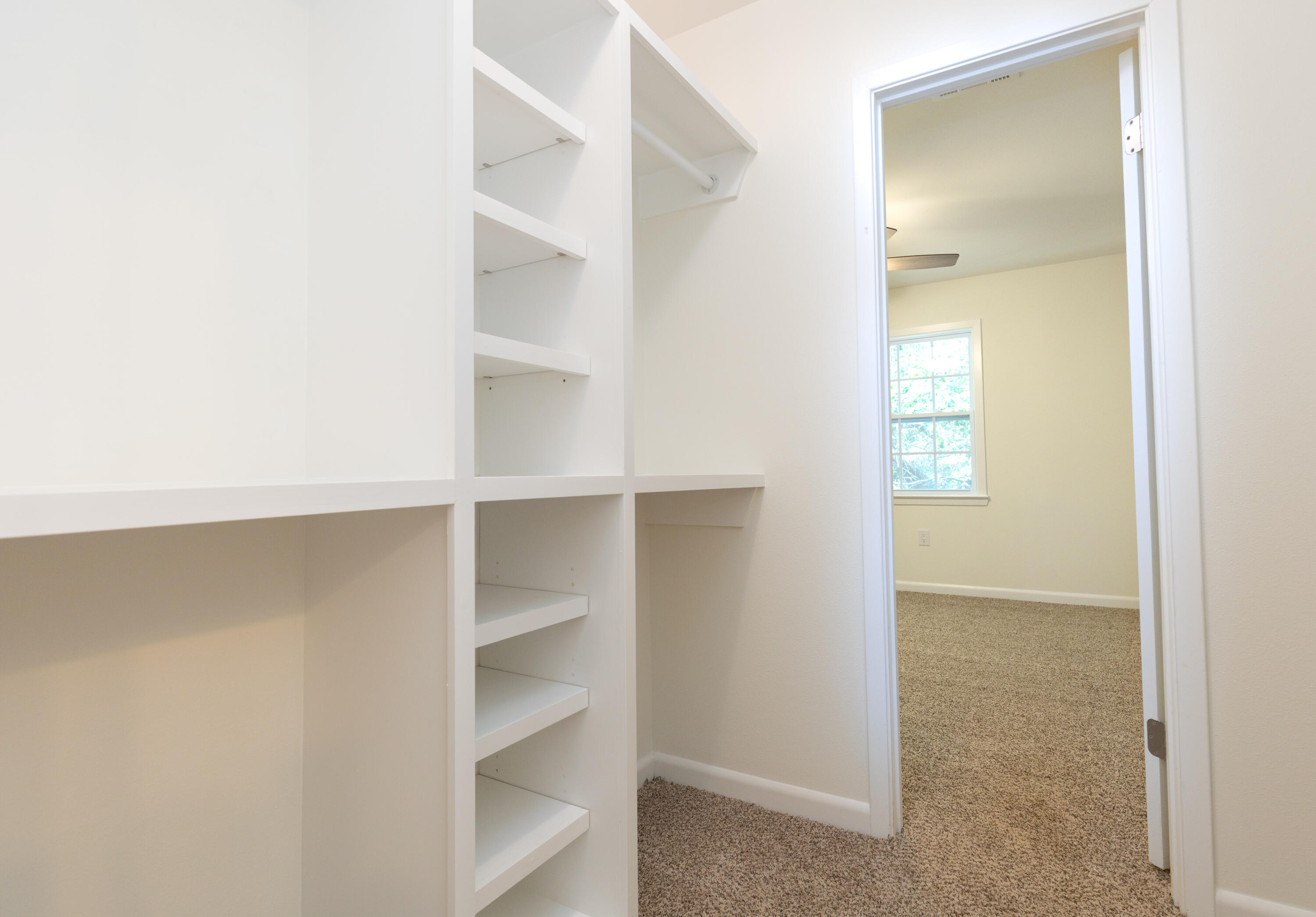 MONTAGE MANOR - Residential