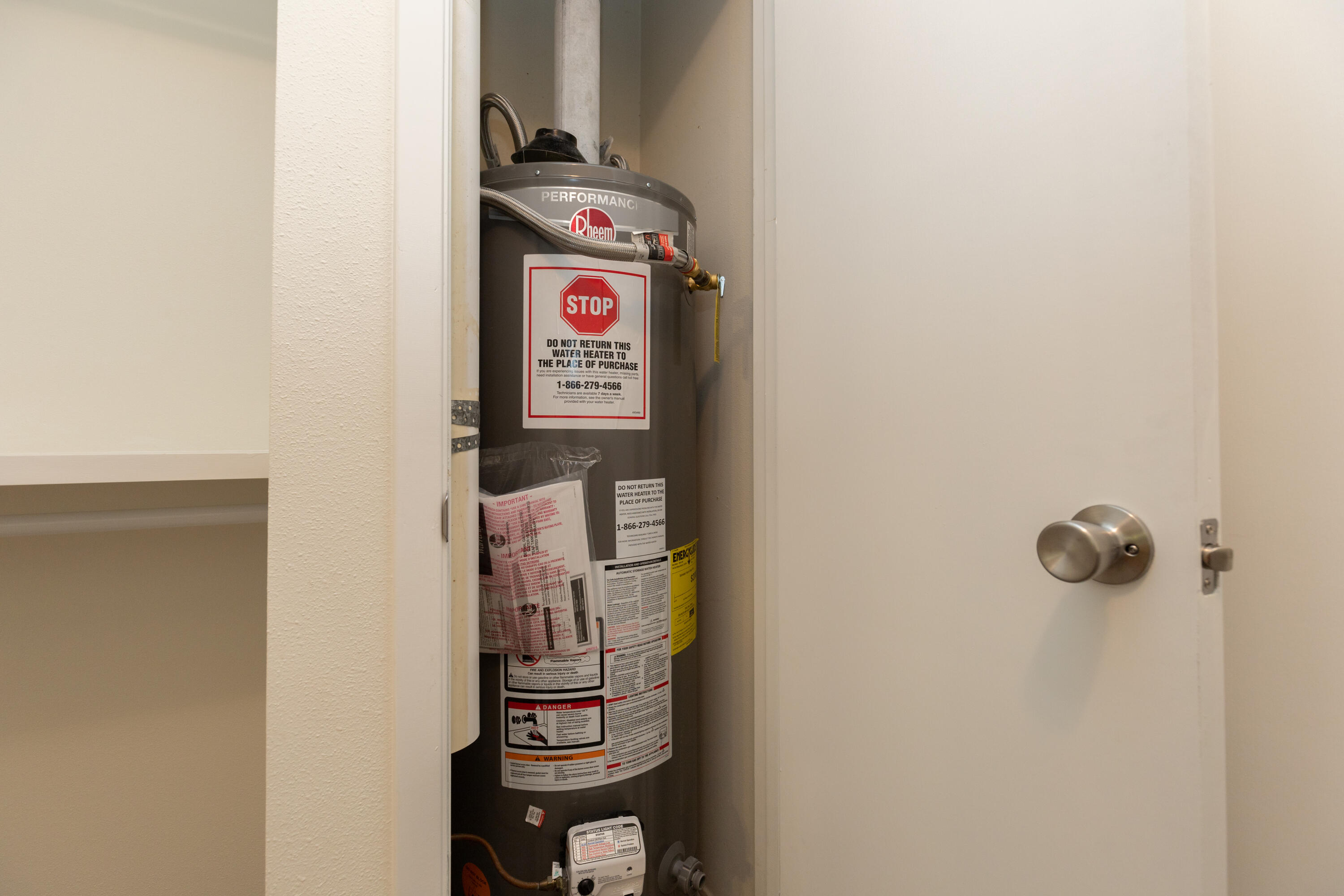 MONTAGE MANOR - Residential