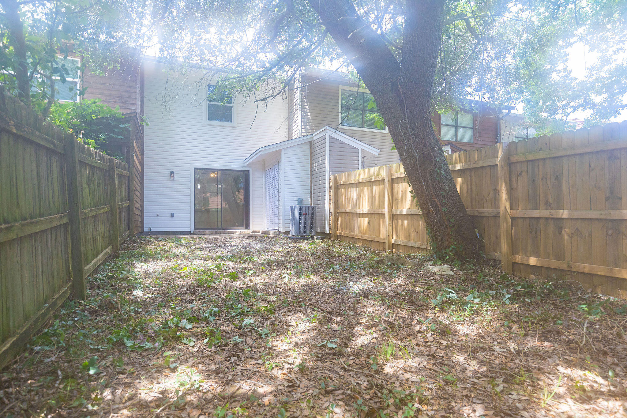 MONTAGE MANOR - Residential