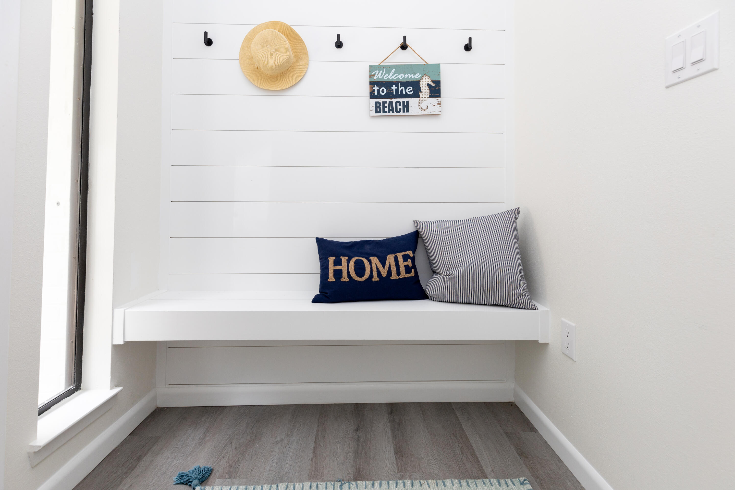 MONTAGE MANOR - Residential