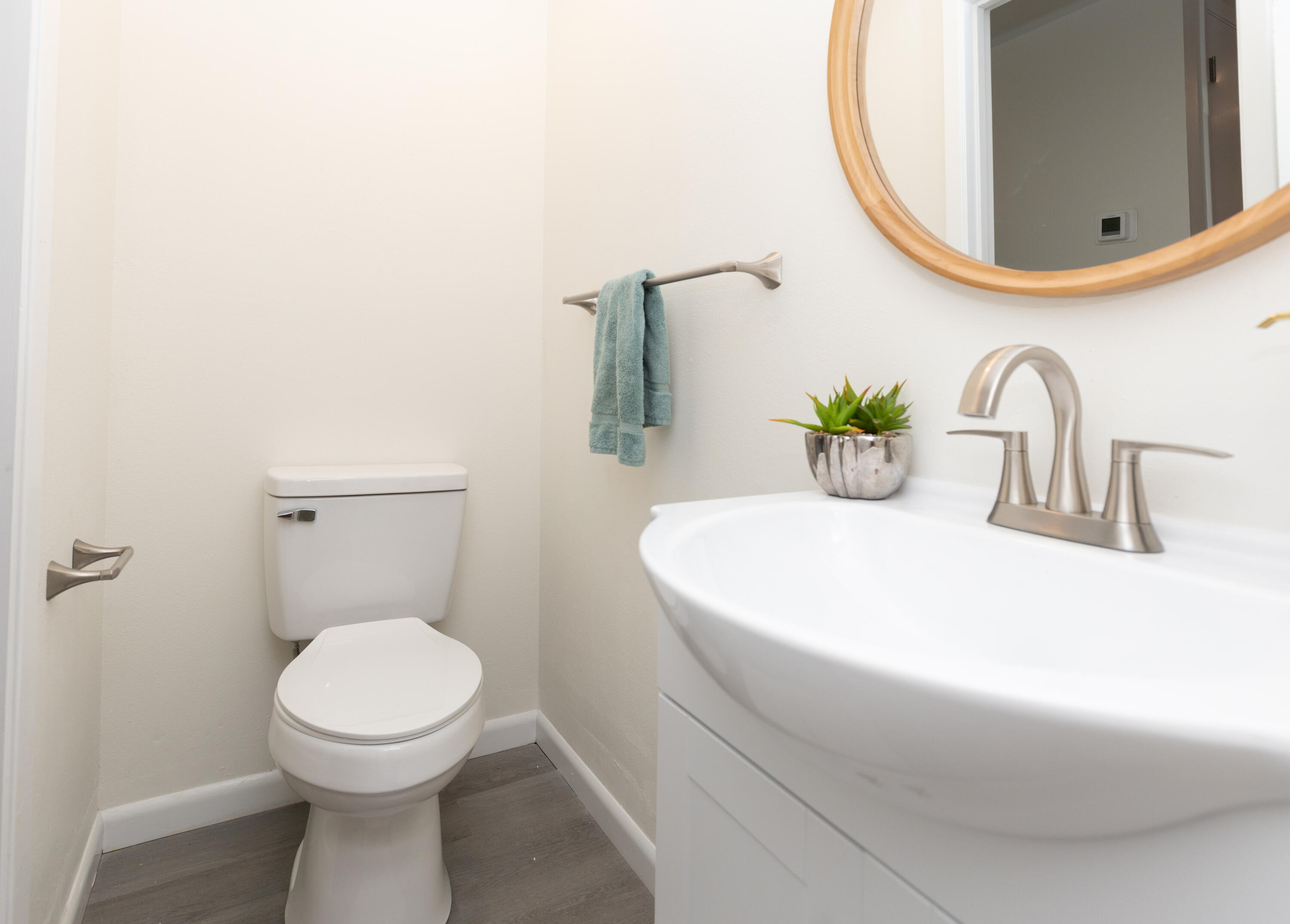 MONTAGE MANOR - Residential