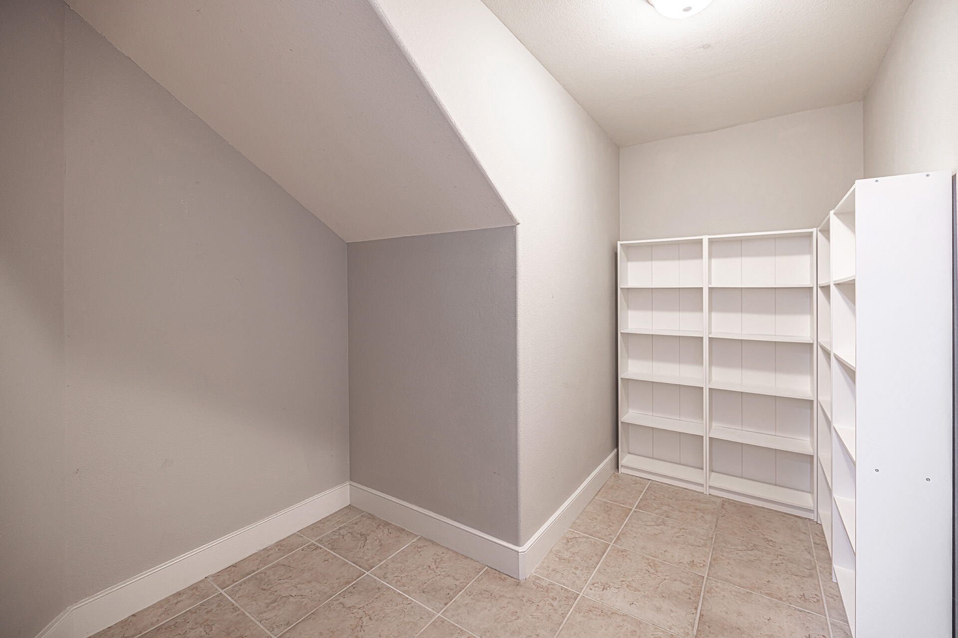 WILD HERON - CLUBSIDE II - Residential