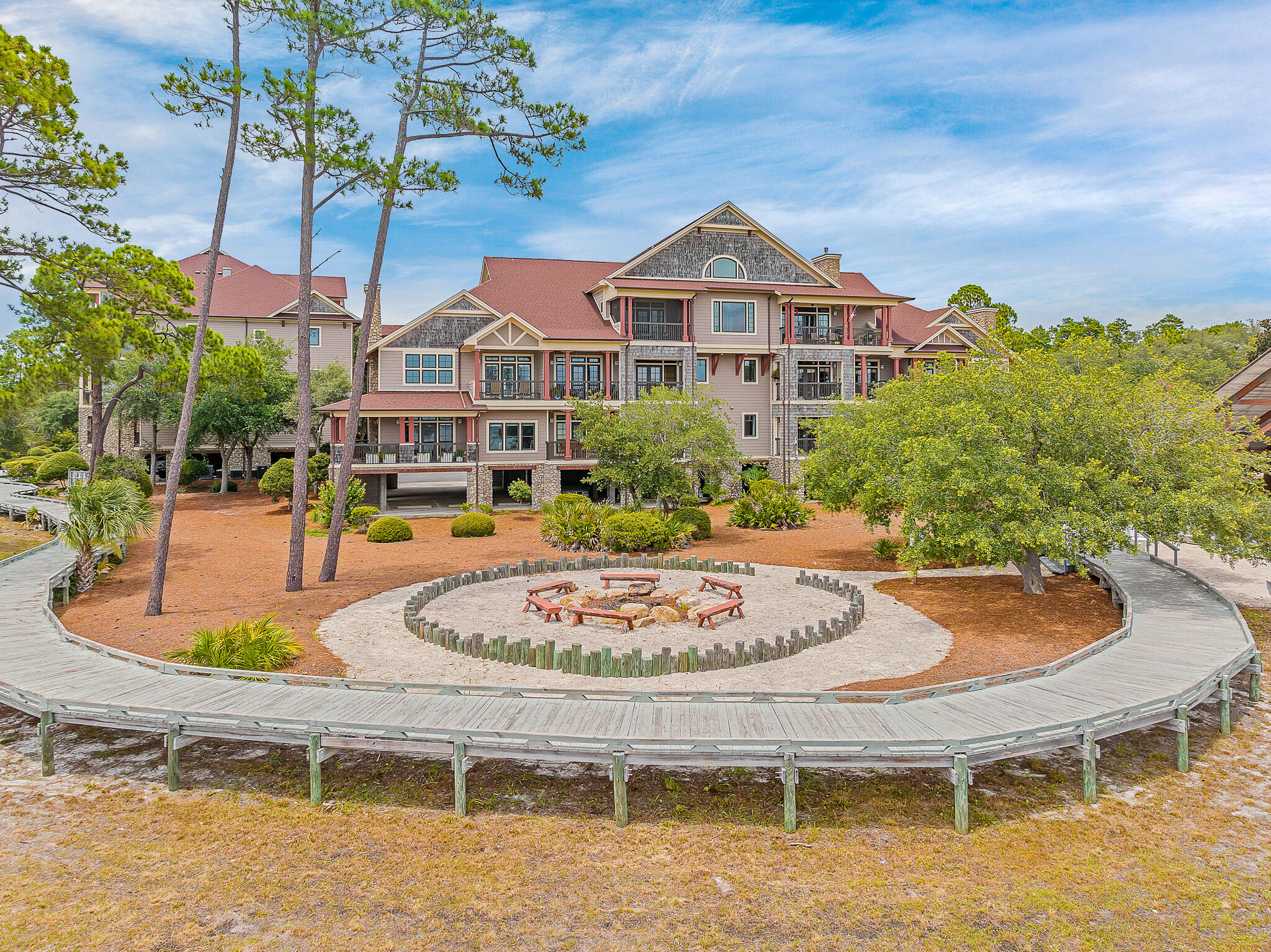 WILD HERON - CLUBSIDE II - Residential