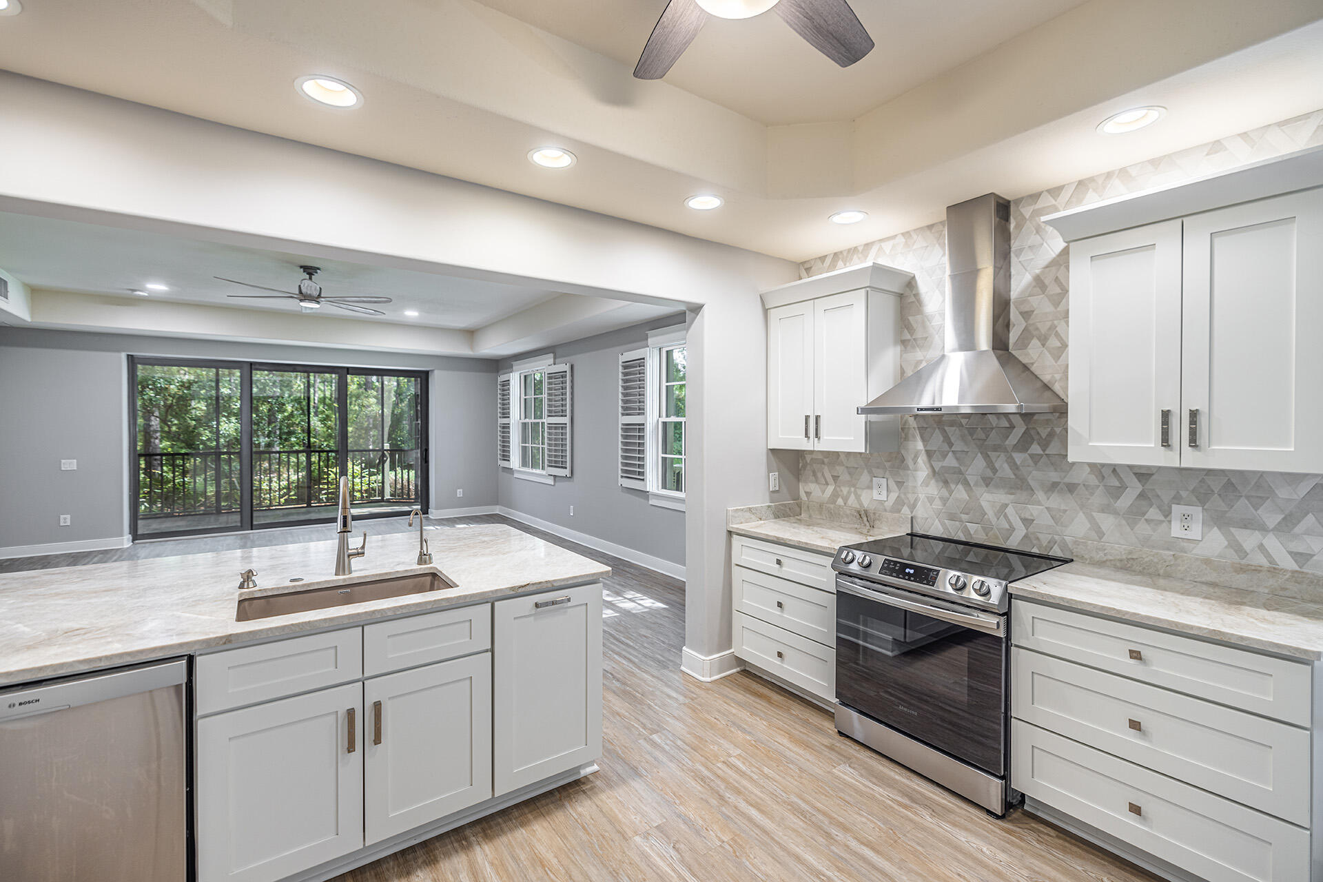 WILD HERON - CLUBSIDE II - Residential