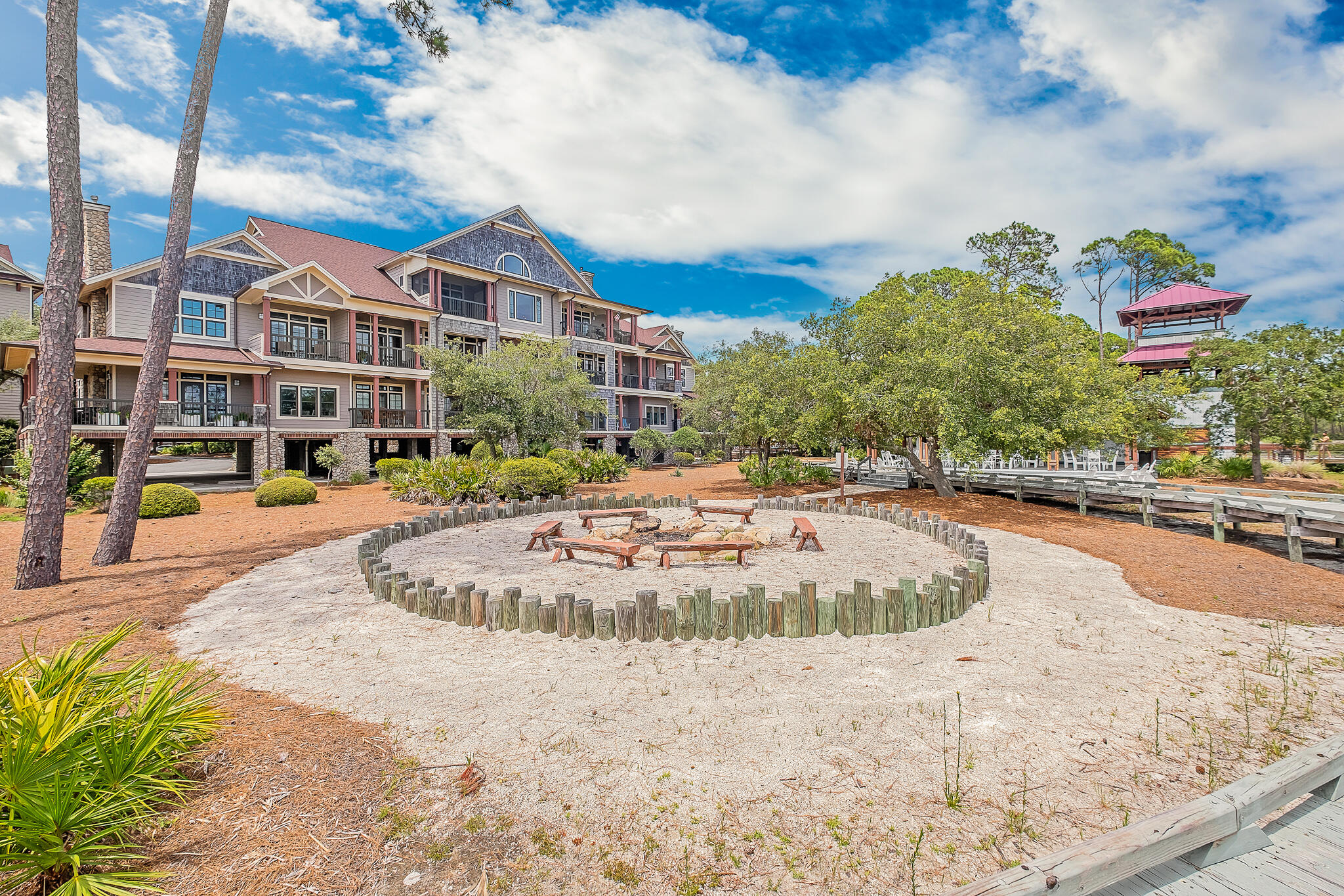 WILD HERON - CLUBSIDE II - Residential