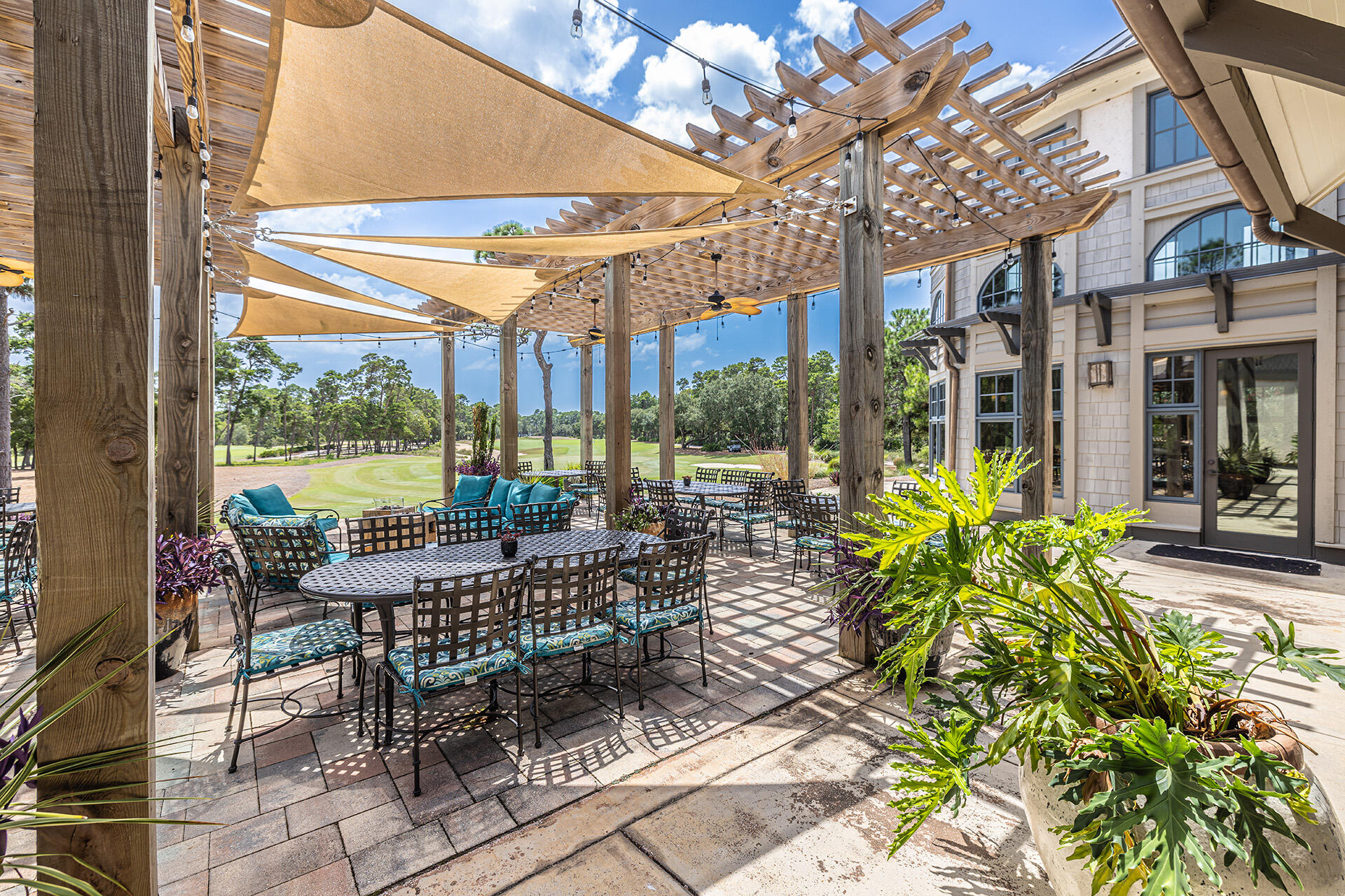 WILD HERON - CLUBSIDE II - Residential