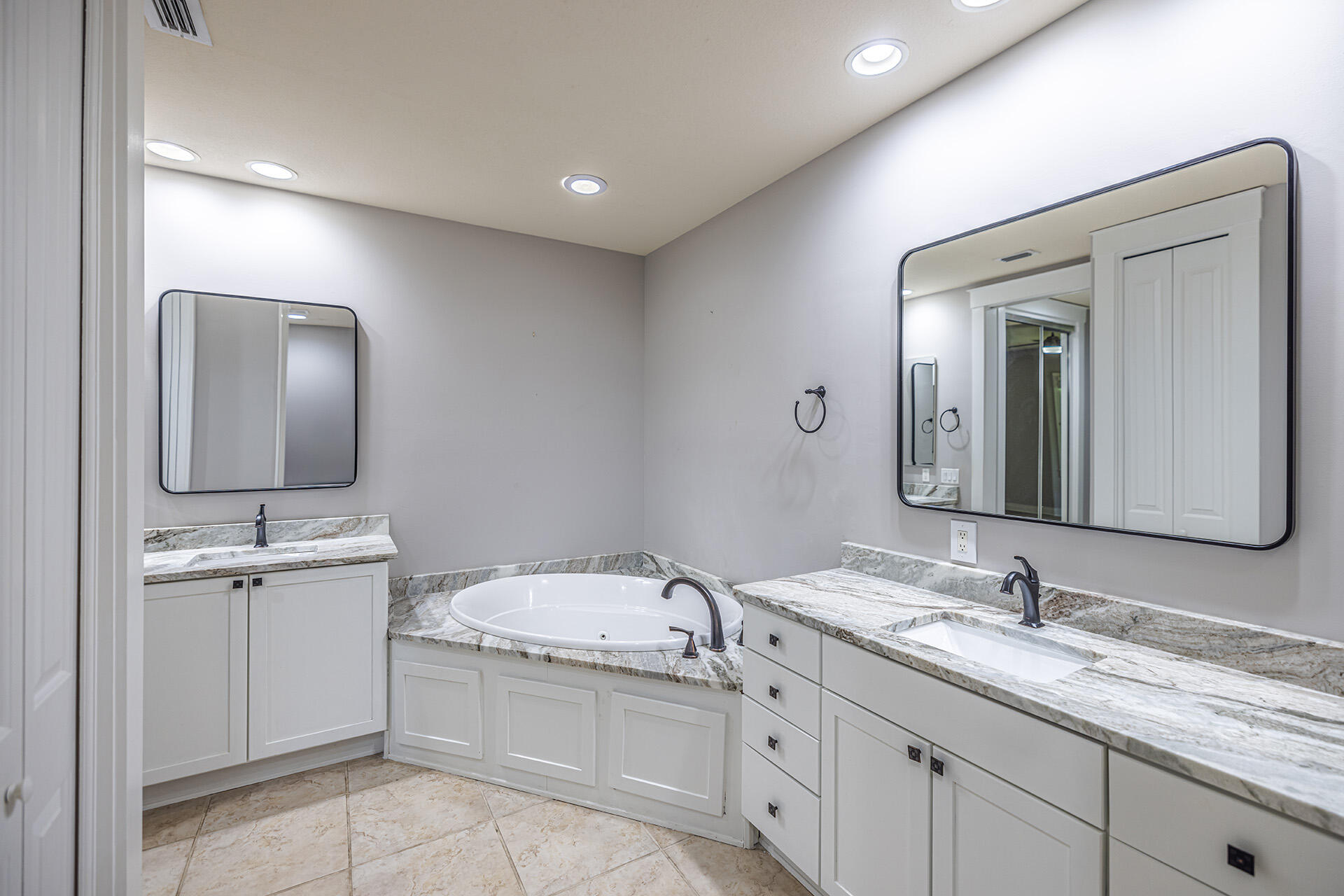 WILD HERON - CLUBSIDE II - Residential