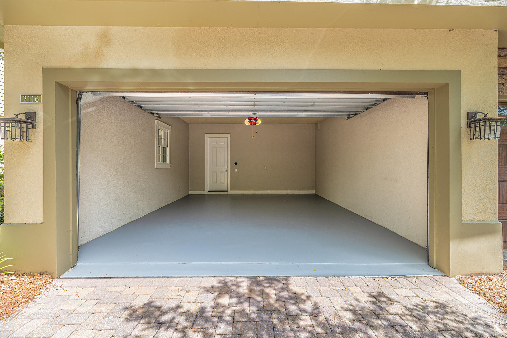 WILD HERON - CLUBSIDE II - Residential