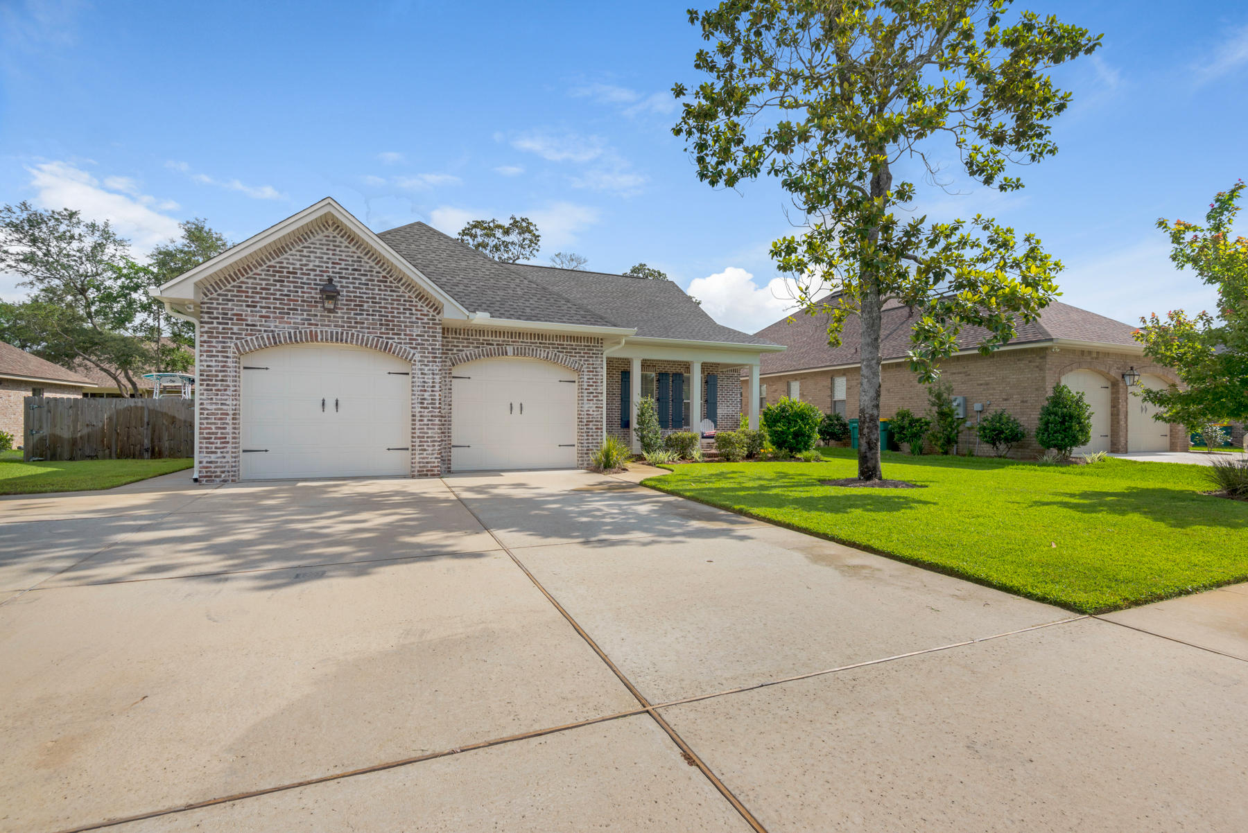 MAGNOLIA WOODS - Residential