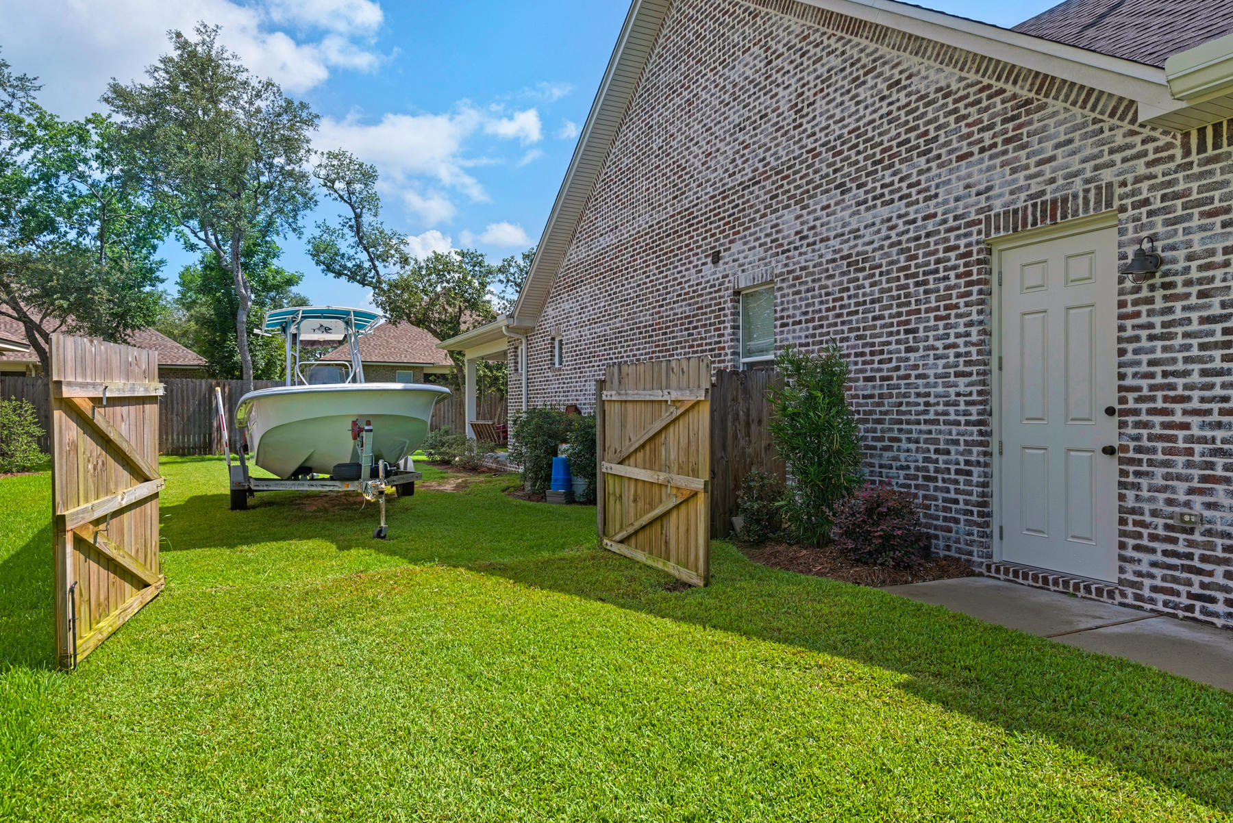 MAGNOLIA WOODS - Residential