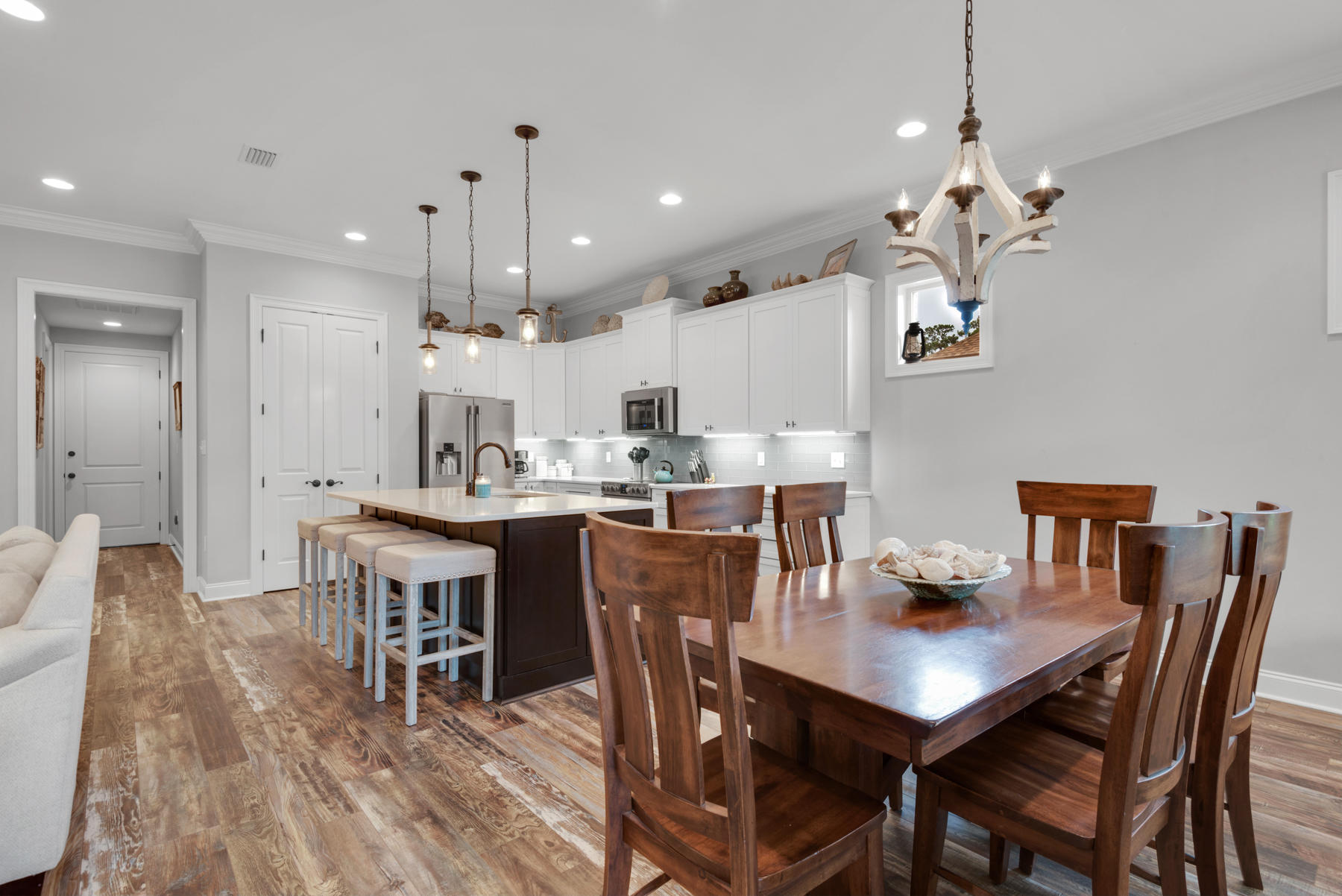 MAGNOLIA WOODS - Residential