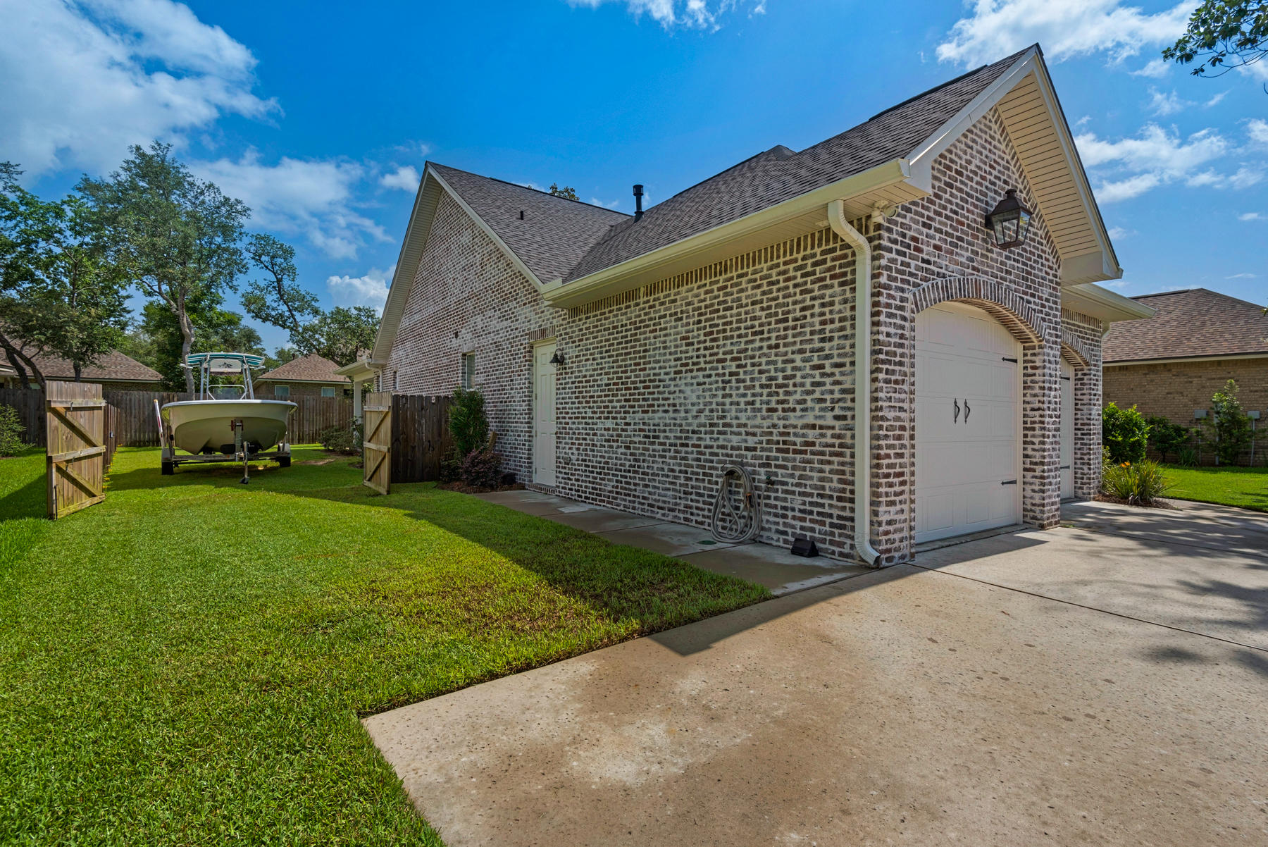 MAGNOLIA WOODS - Residential