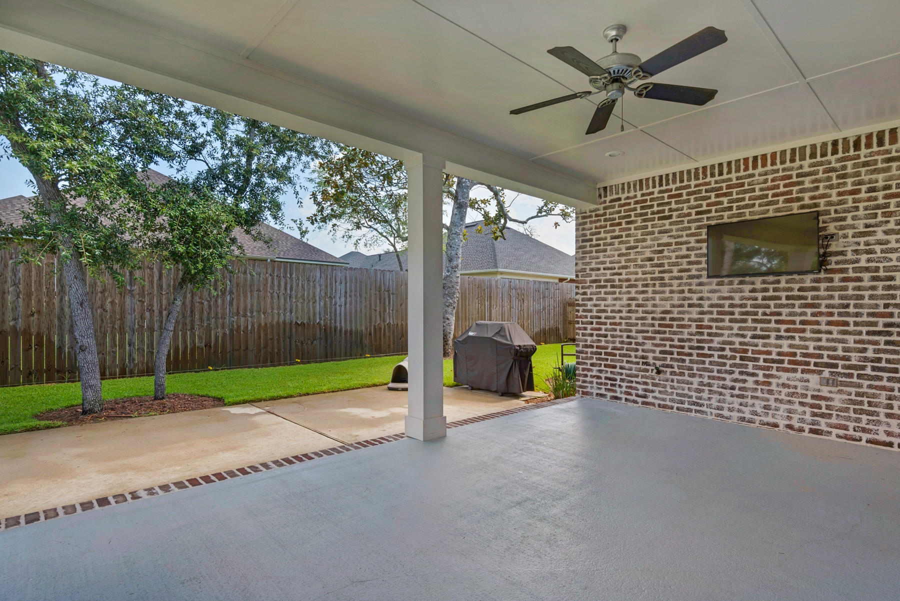 MAGNOLIA WOODS - Residential