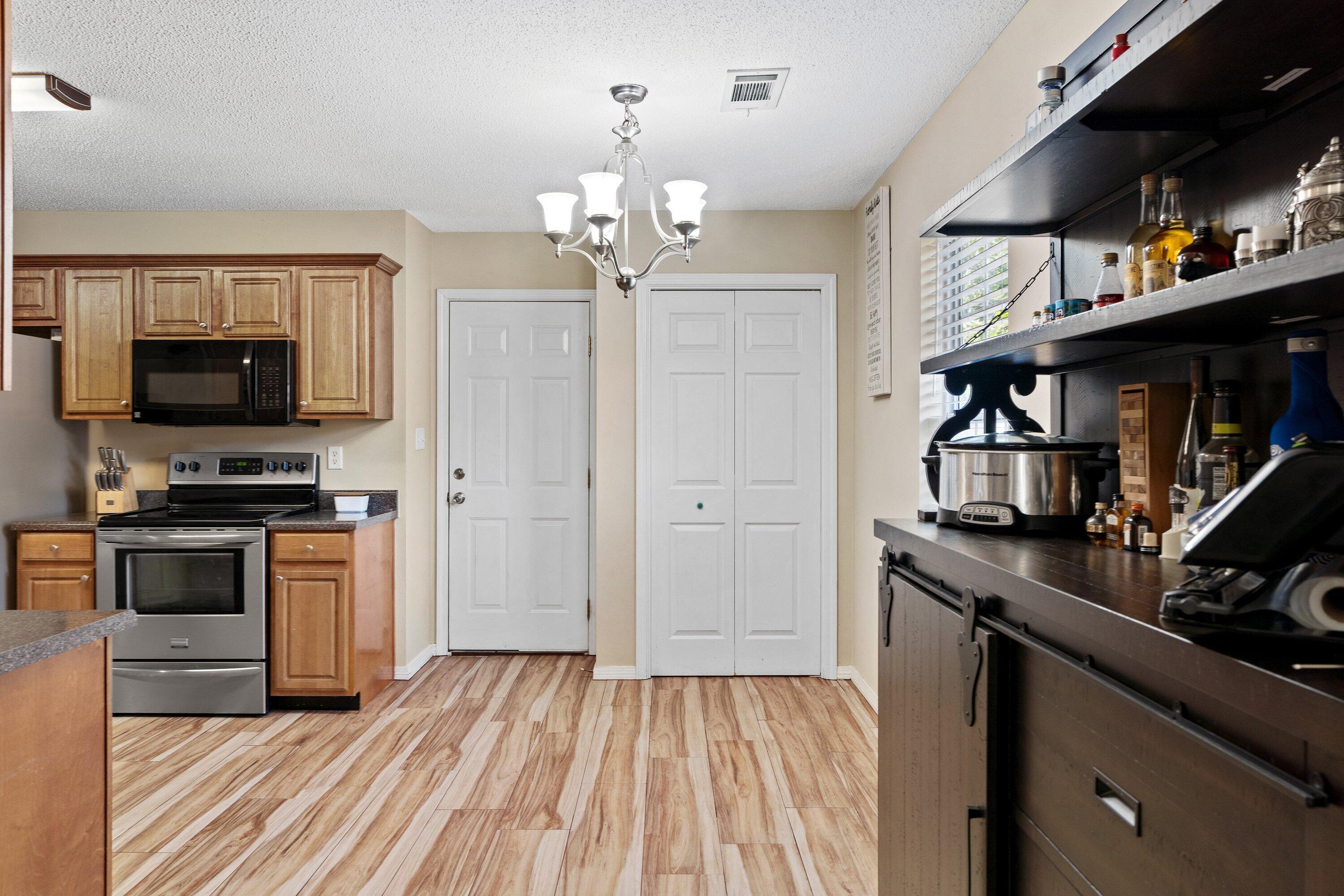 FAIRCHILD ESTATES - Residential