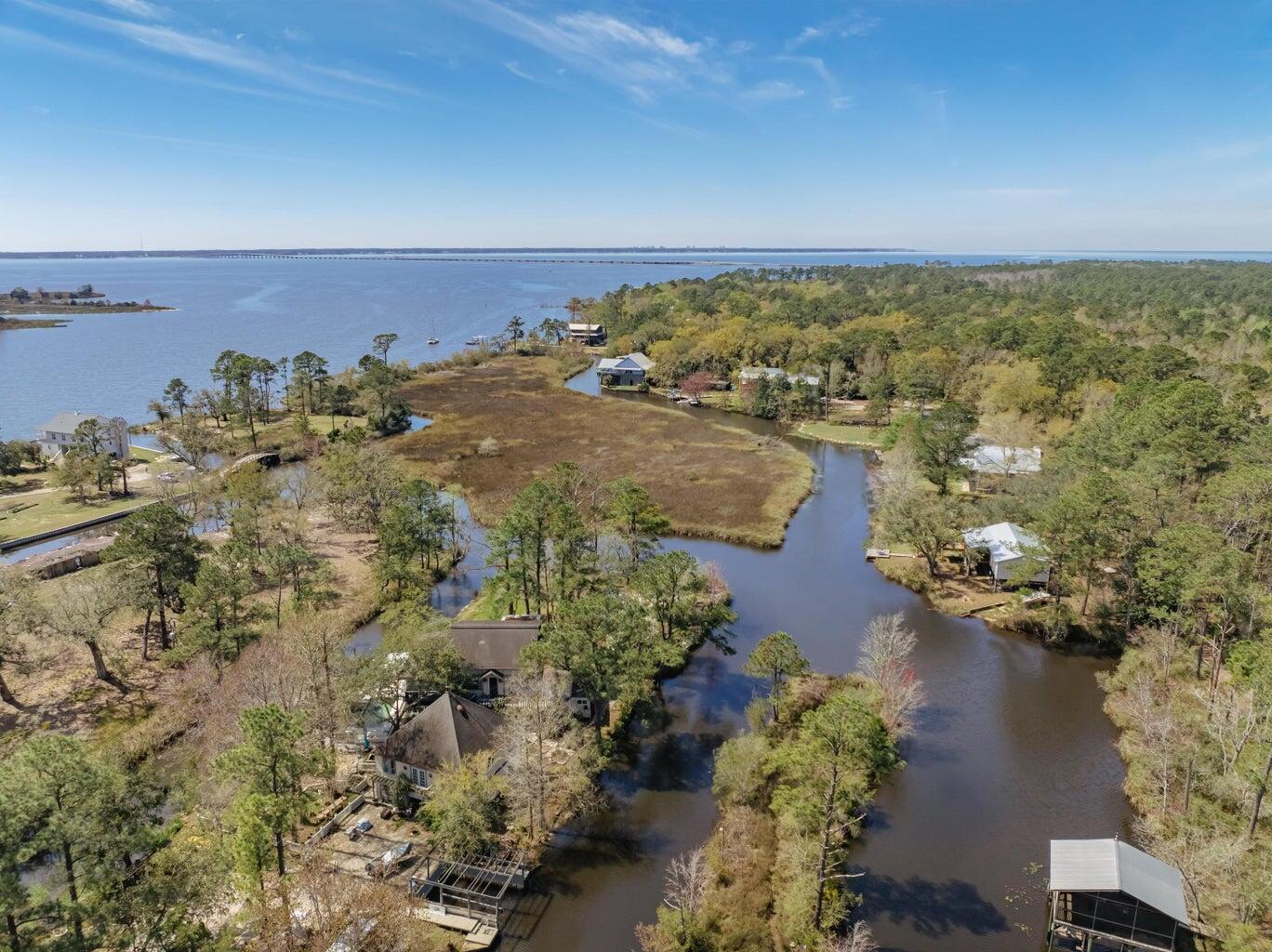 PITTS BAY SHORE - Residential