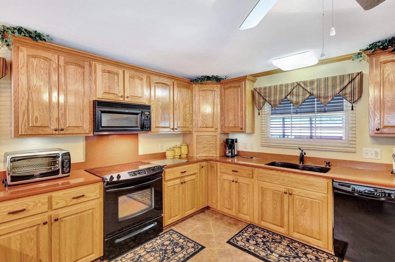 PITTS BAY SHORE - Residential