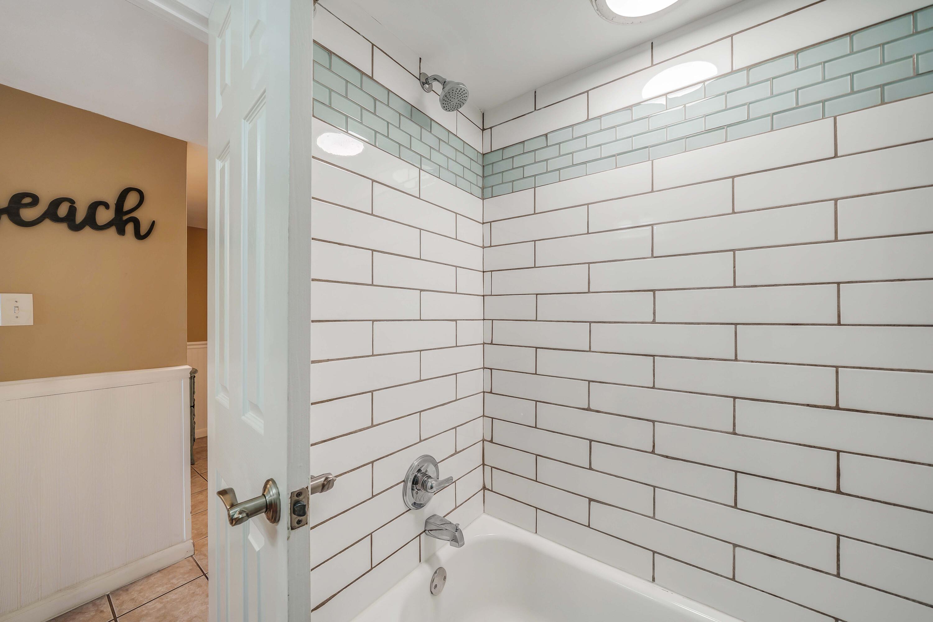 MARINER EAST CONDO - Residential