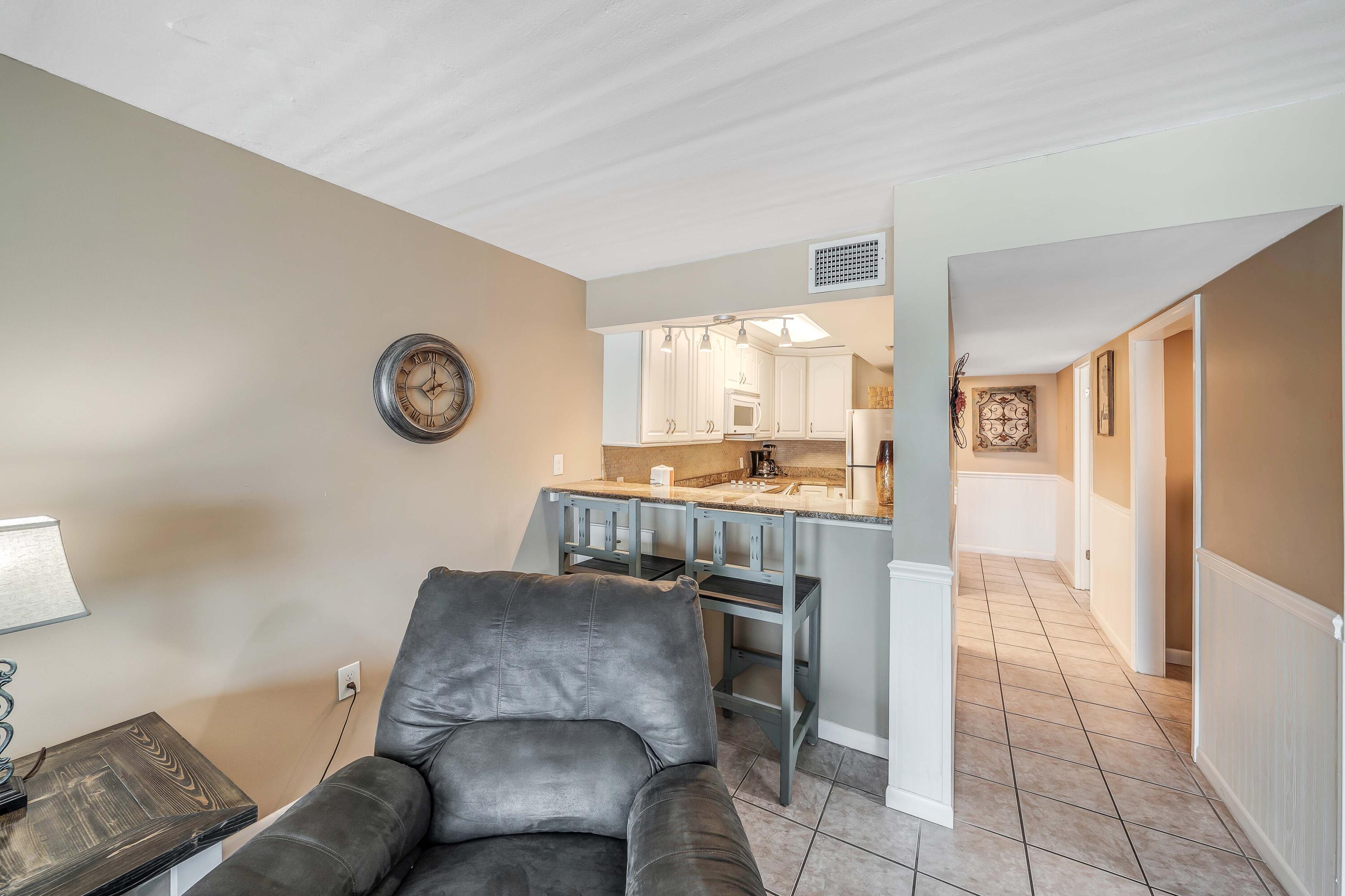 MARINER EAST CONDO - Residential