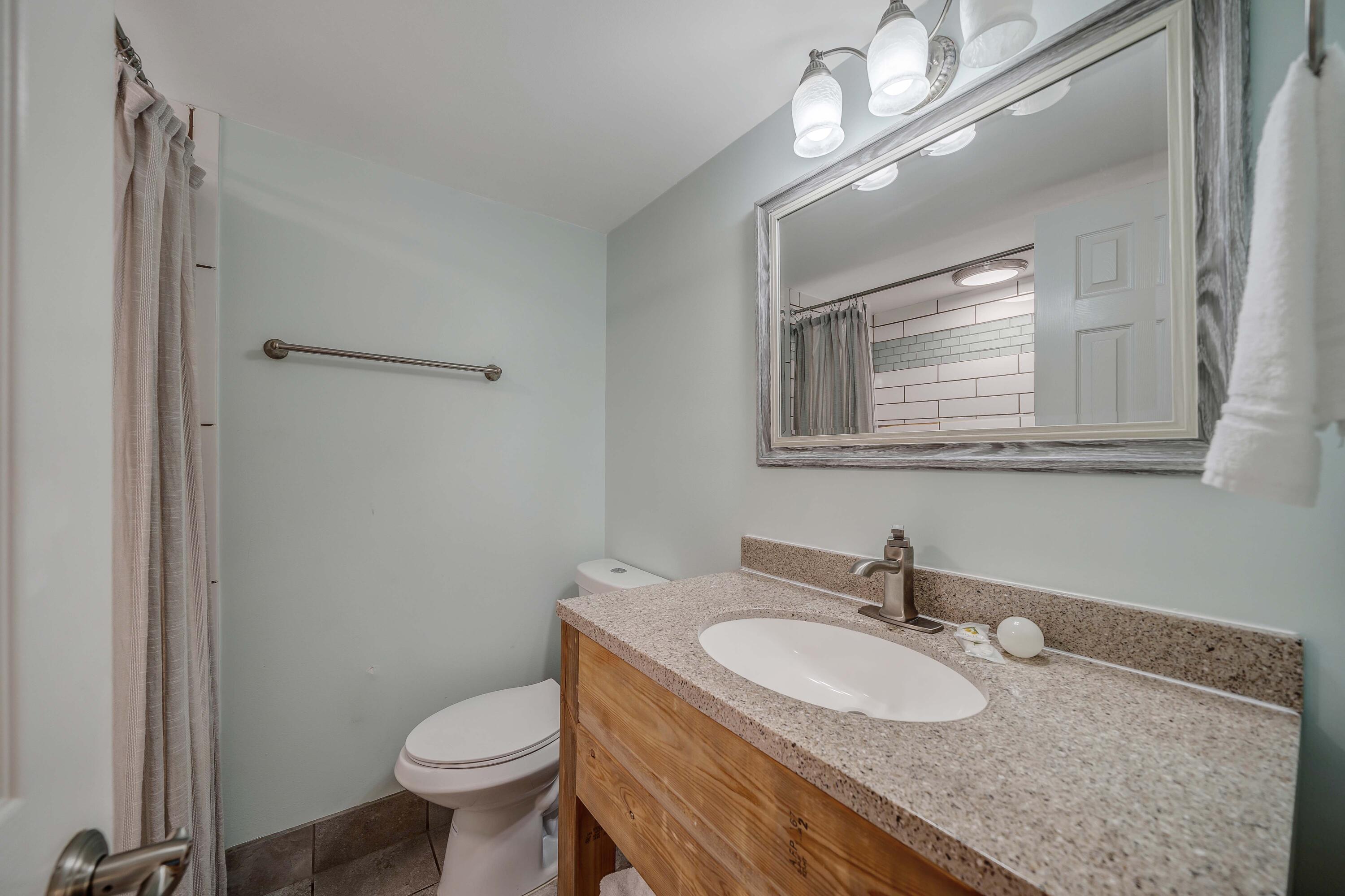 MARINER EAST CONDO - Residential