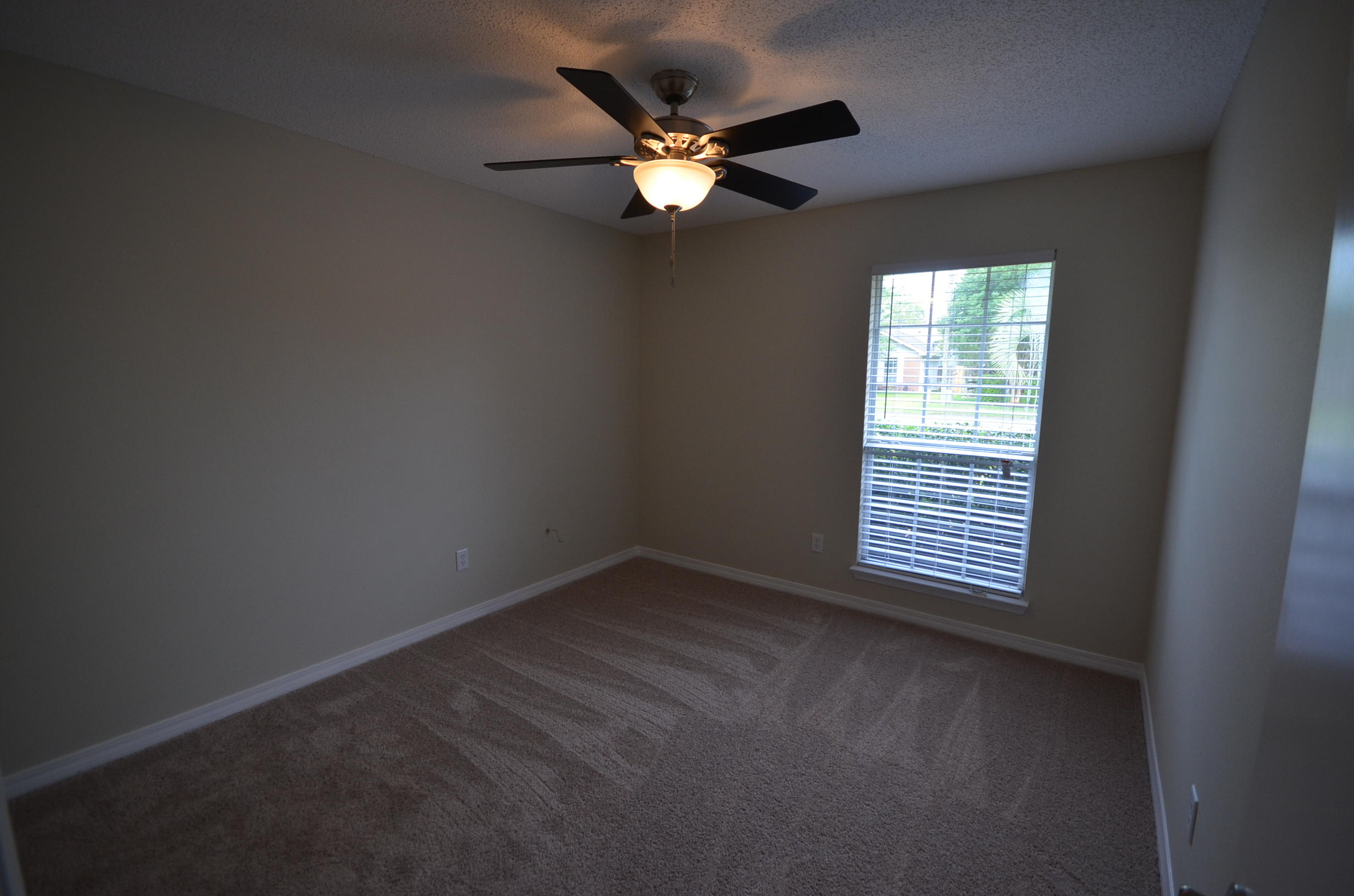 HOLLYROD PARK - Residential