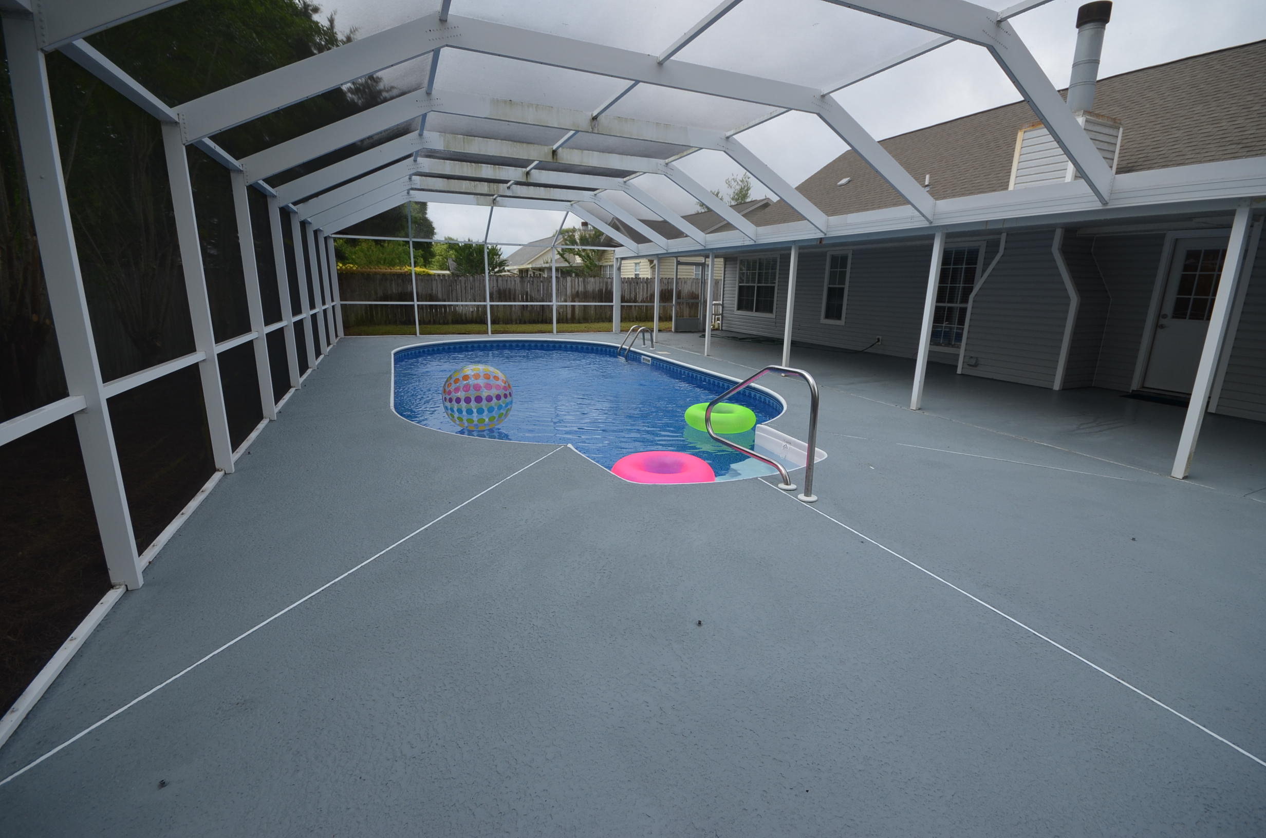 HOLLYROD PARK - Residential