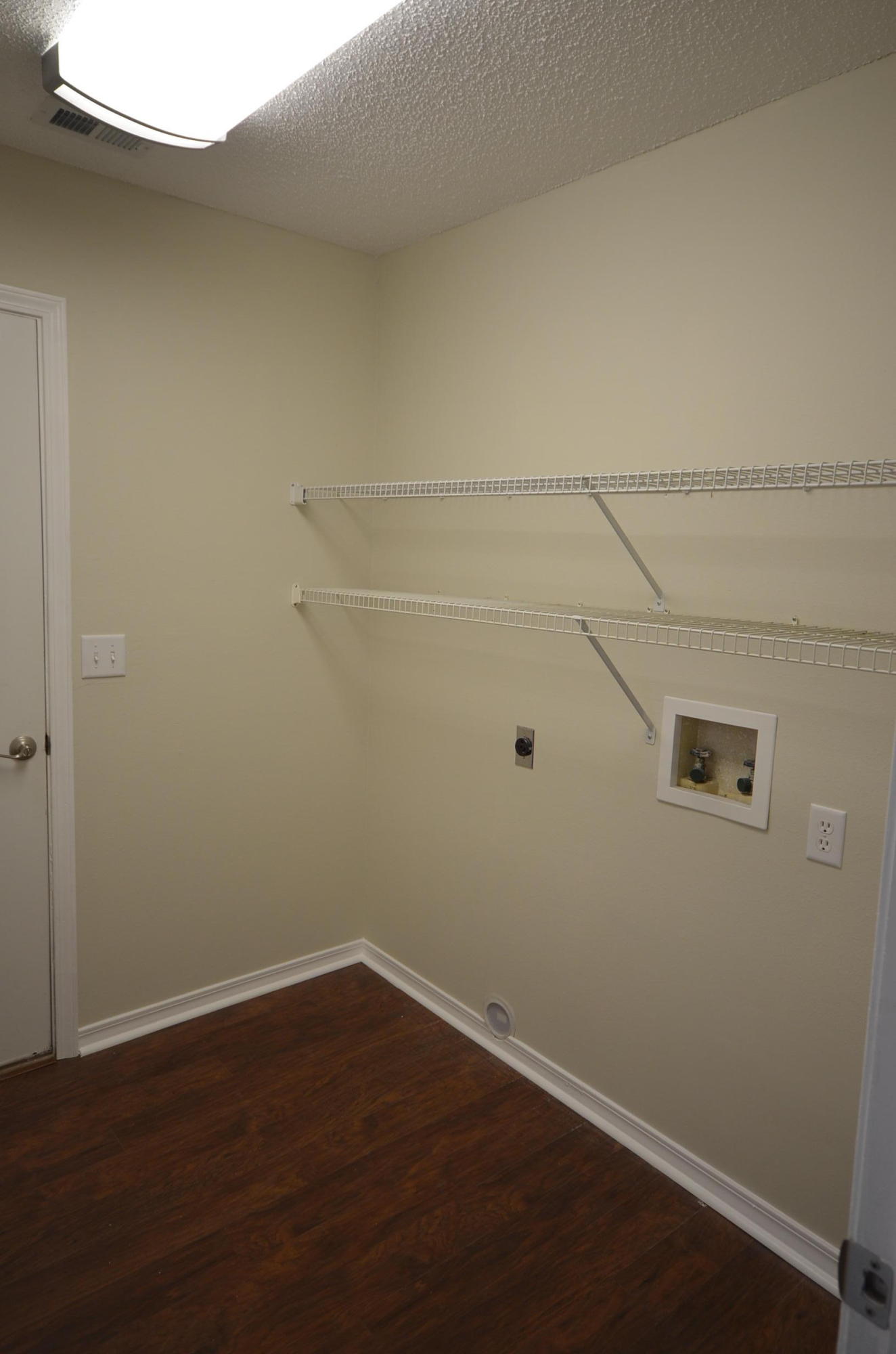 HOLLYROD PARK - Residential