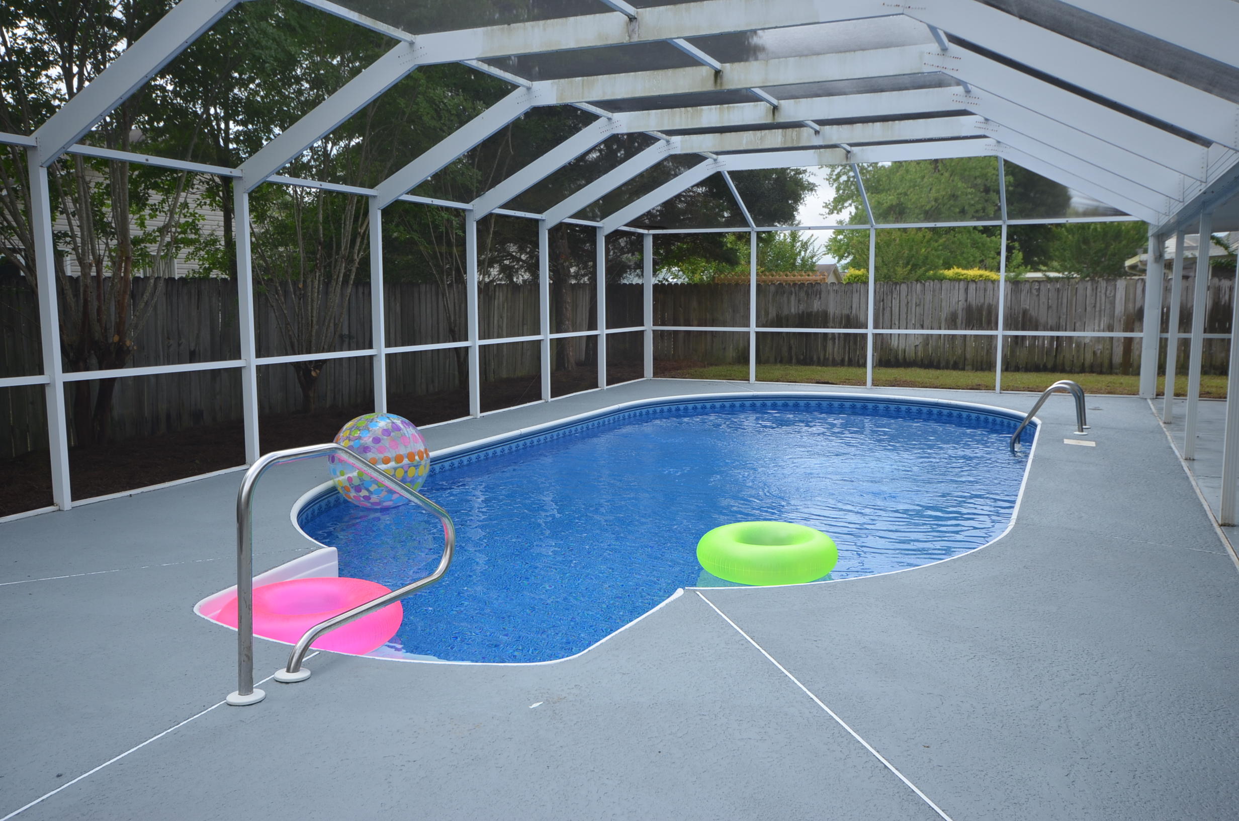 HOLLYROD PARK - Residential