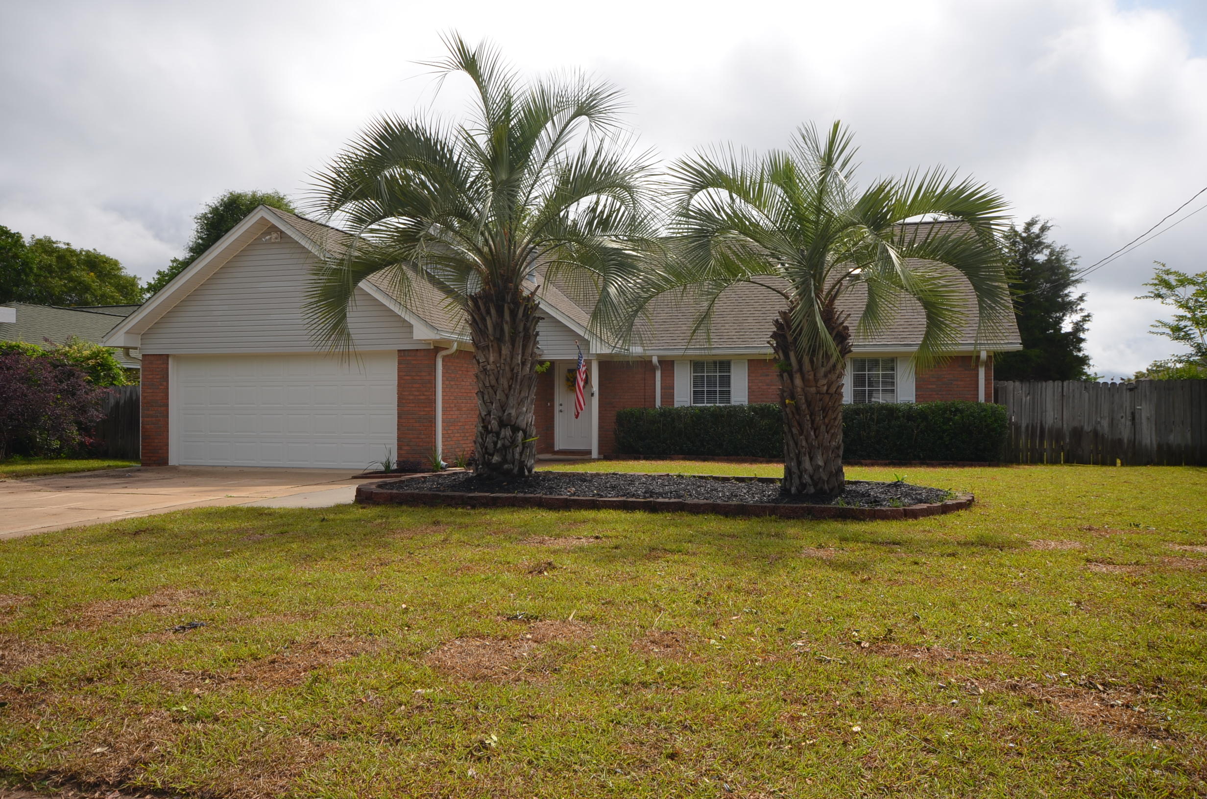 HOLLYROD PARK - Residential