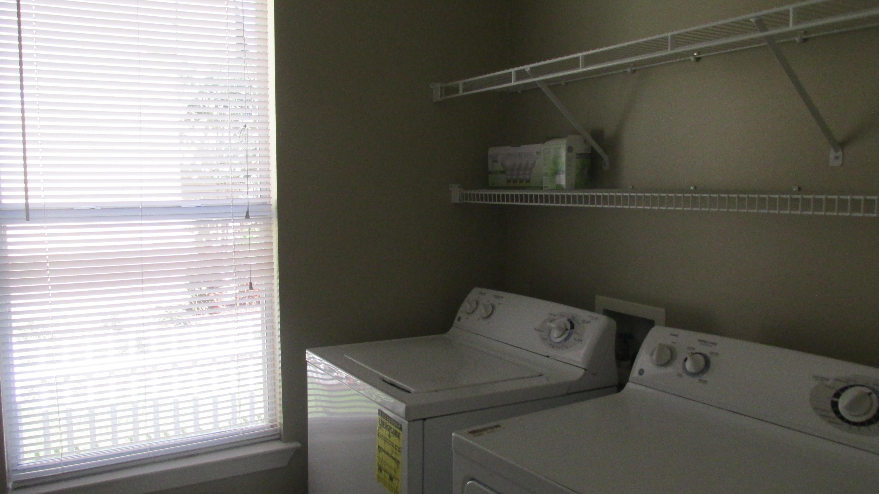 EMERALD LAKES PH 1 - Residential Lease