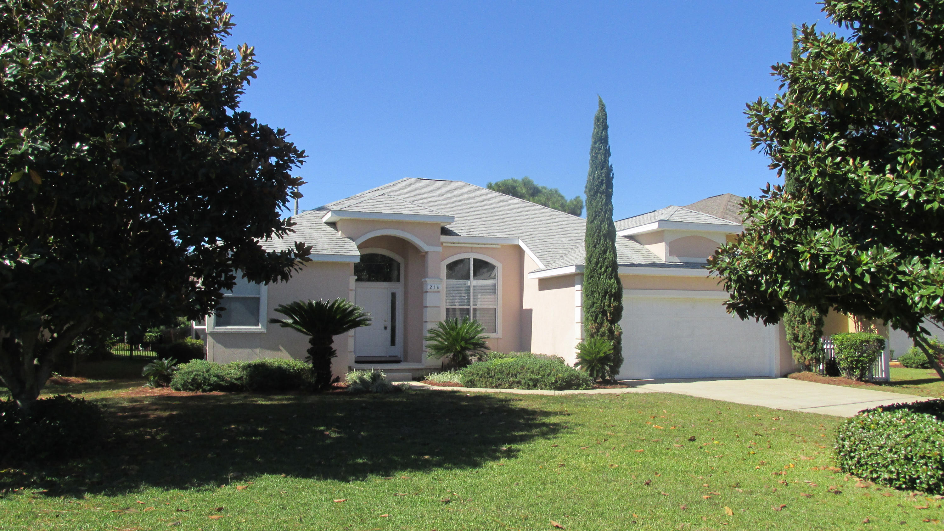 EMERALD LAKES PH 1 - Residential Lease