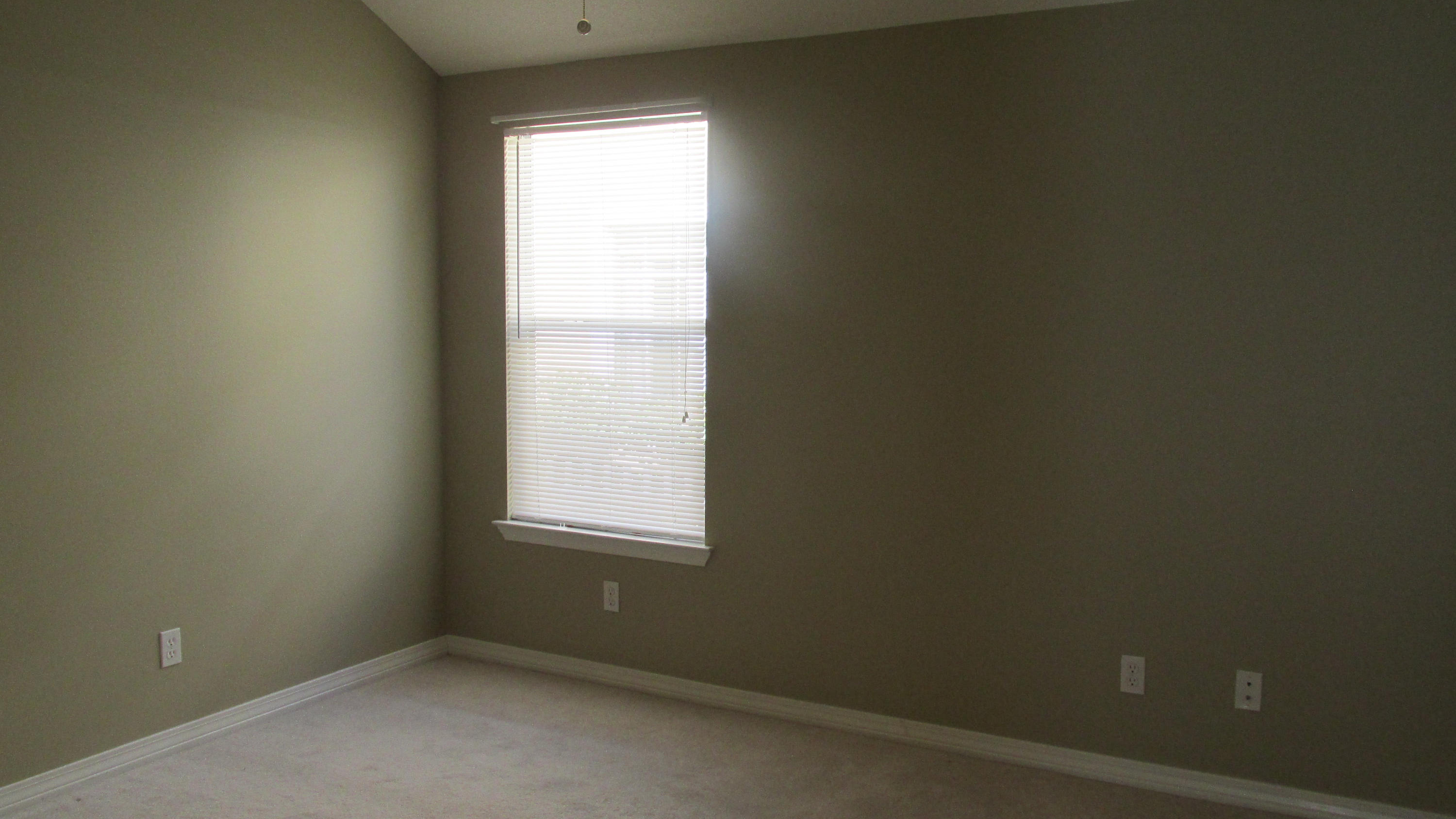 EMERALD LAKES PH 1 - Residential Lease