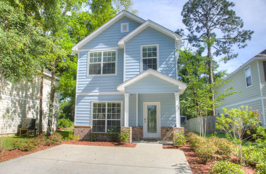 RECENTLY REDUCED!Beautiful home with perfect location for those that want to be near the water without paying waterfront pricing! Located in a quiet neighborhood with a community dock and bay access shaded by the mossy oaks. 3 bedrooms and 2.5 baths, crown molding, granite counter-tops with island, stainless steel appliances. Conveniently located near Sacred Heart Hospital, Wal-Mart, Publix and Grand Blvd shopping center.