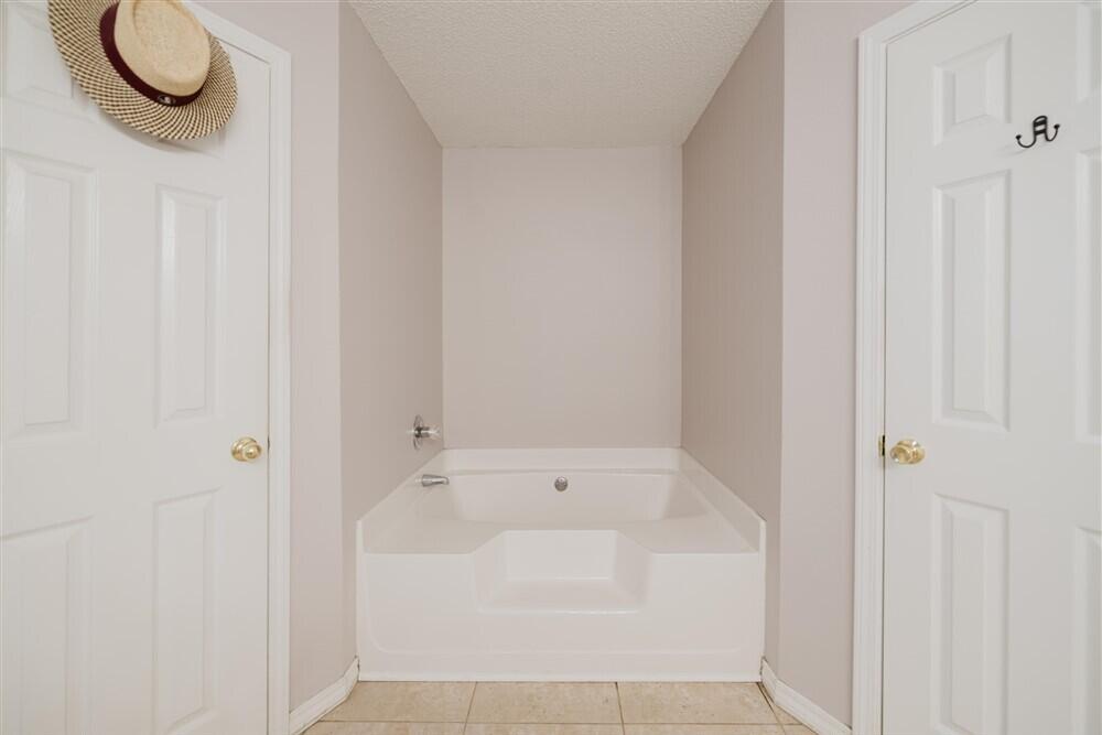 MAGNOLIA PLANTATION AT BLUEWATER BAY - Residential