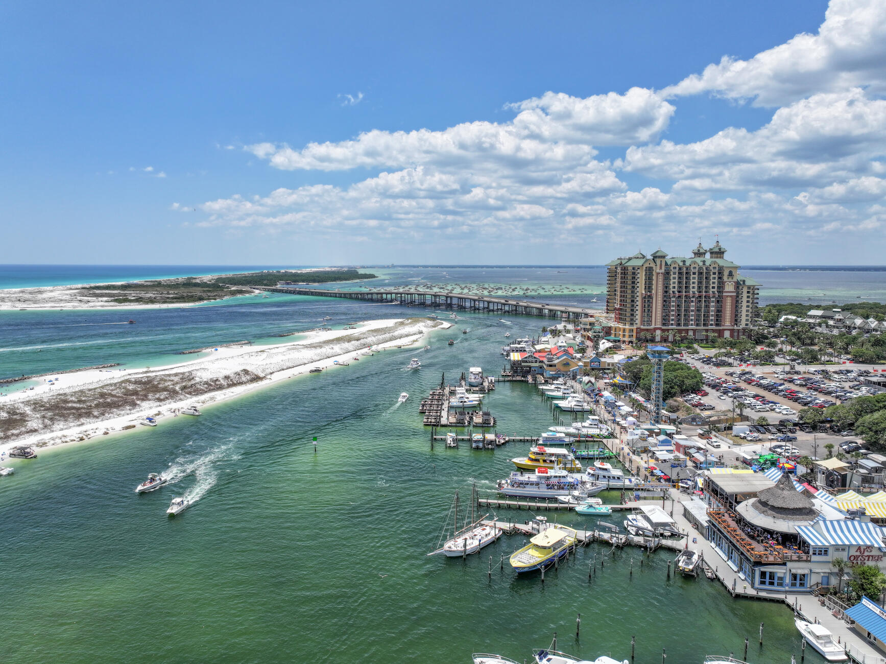 EMERALD GRANDE - Residential