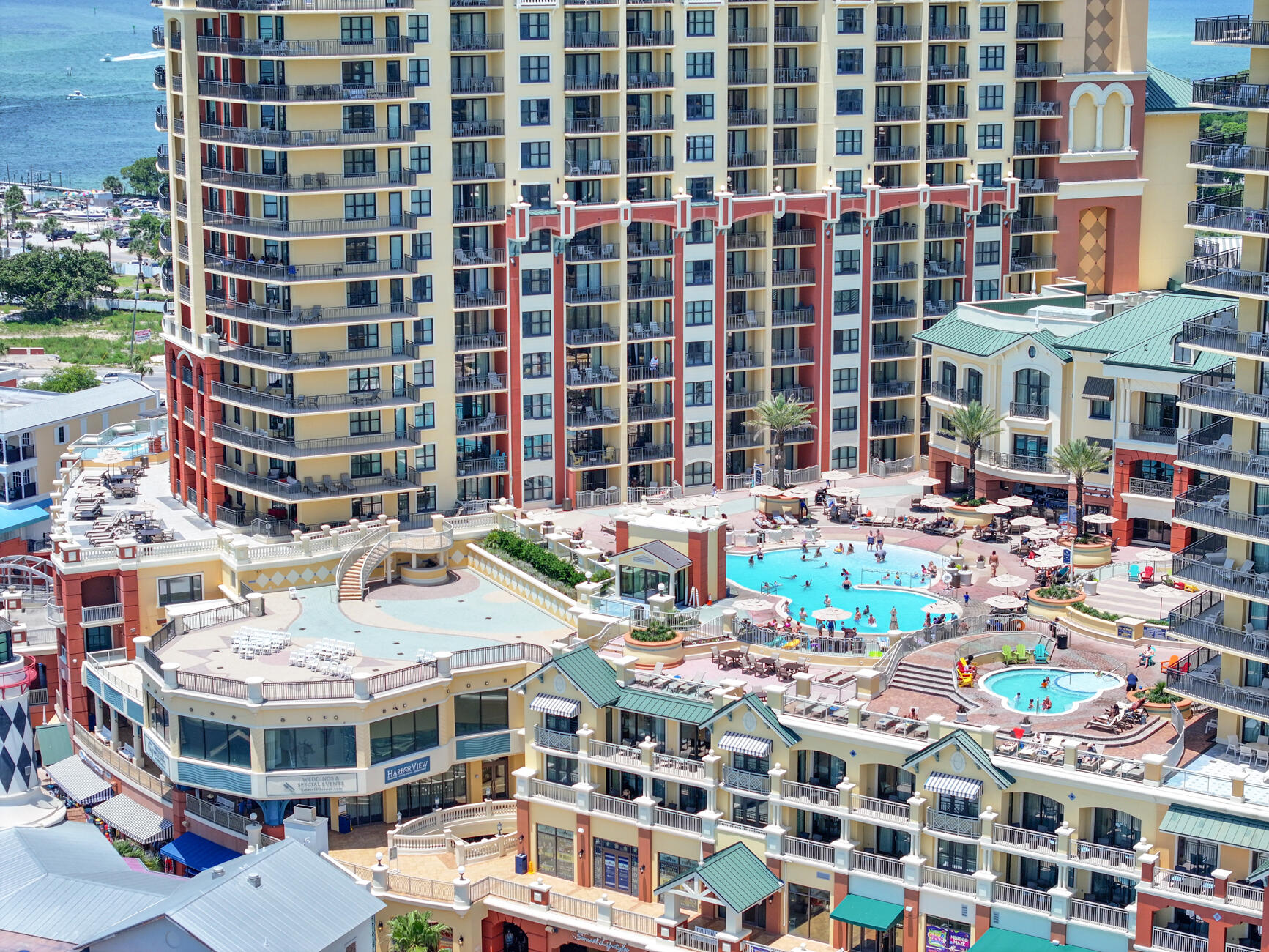 EMERALD GRANDE - Residential