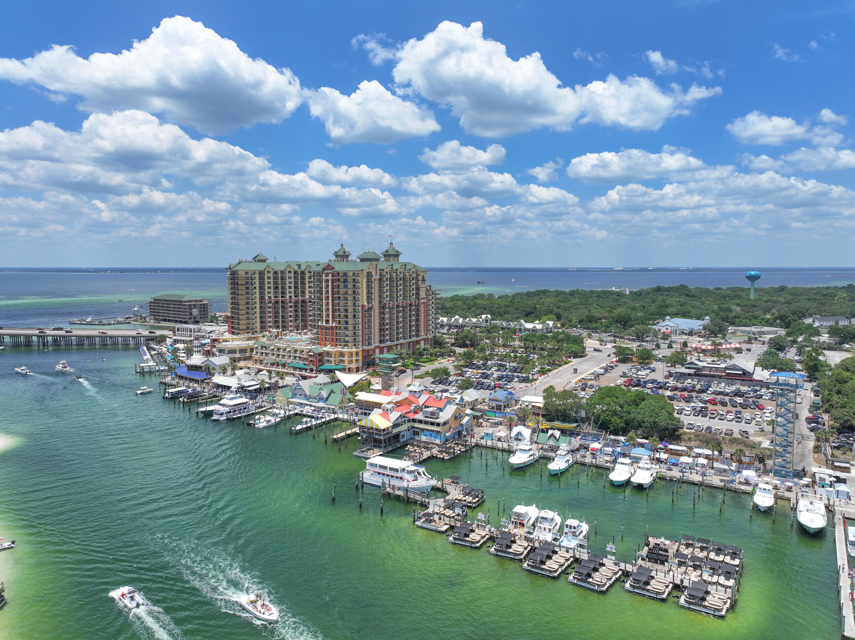 EMERALD GRANDE - Residential