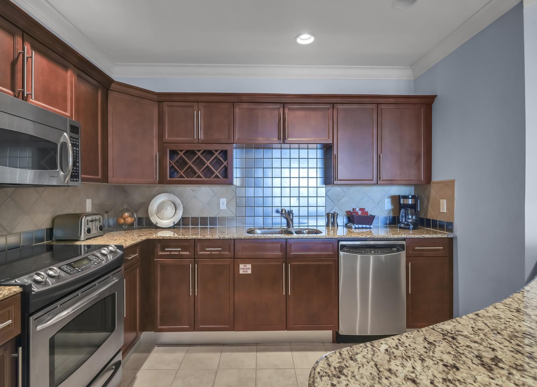 EMERALD GRANDE - Residential