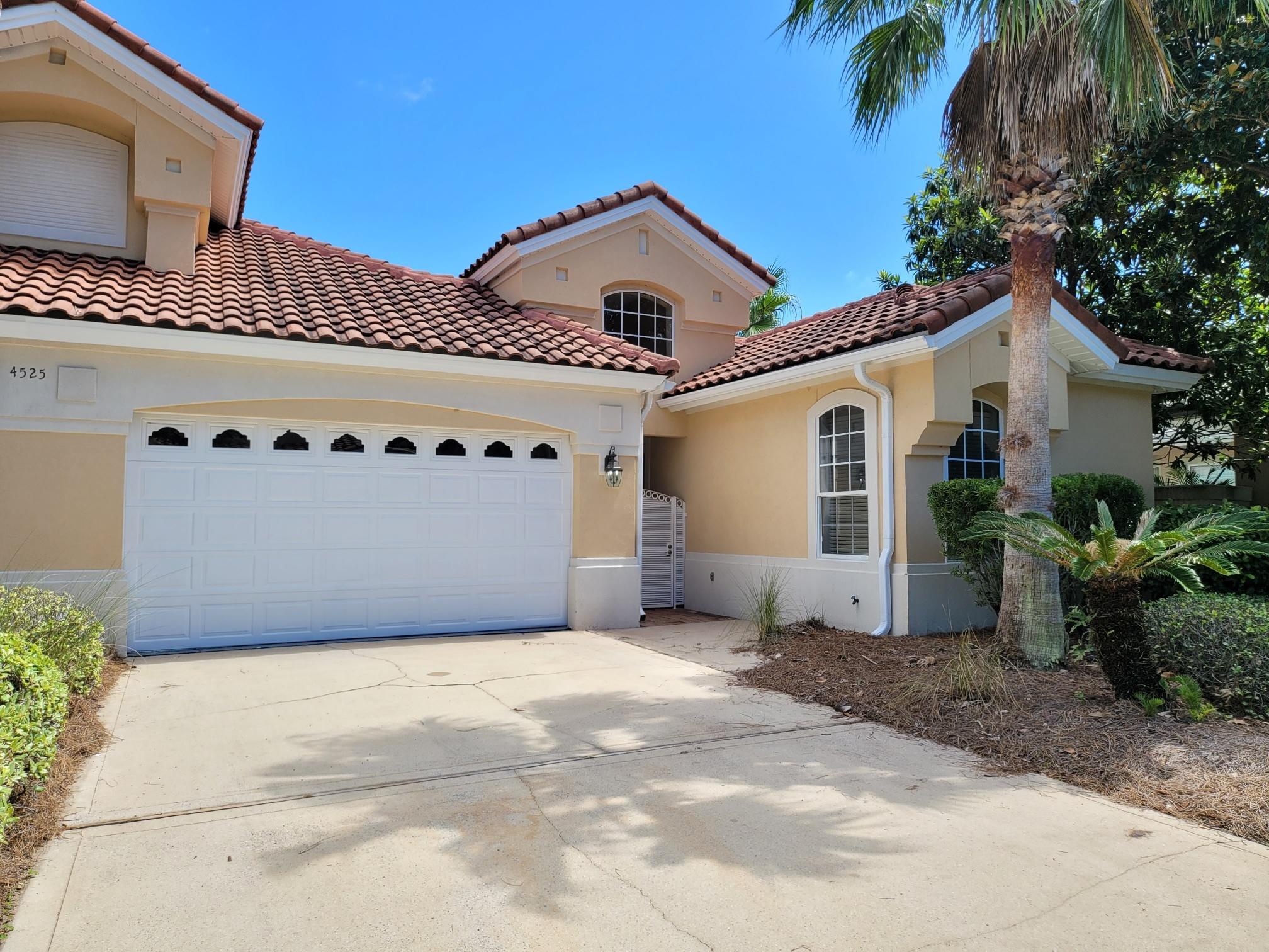 GOLF VILLAS AT REGATTA BAY - Residential