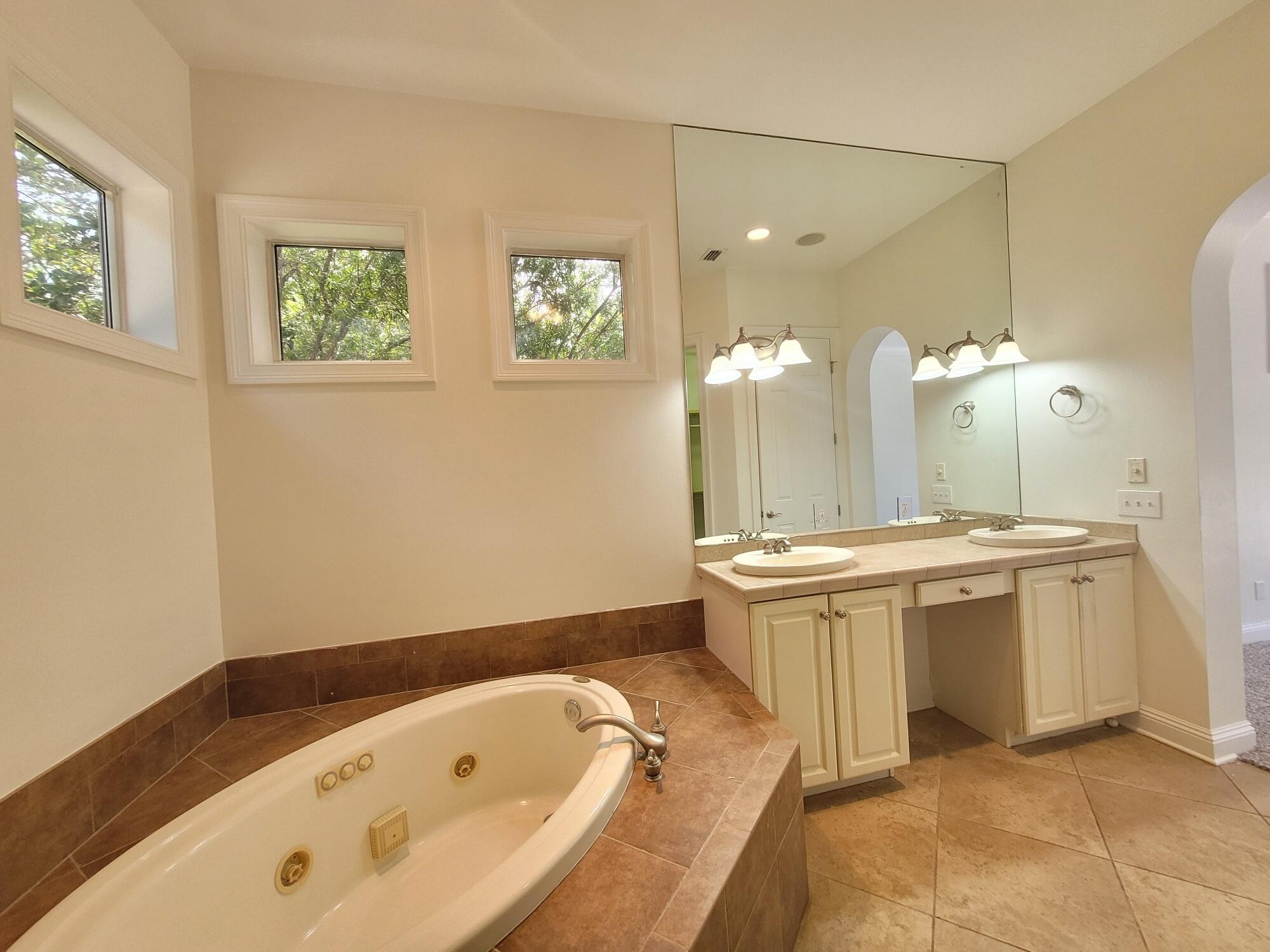 GOLF VILLAS AT REGATTA BAY - Residential