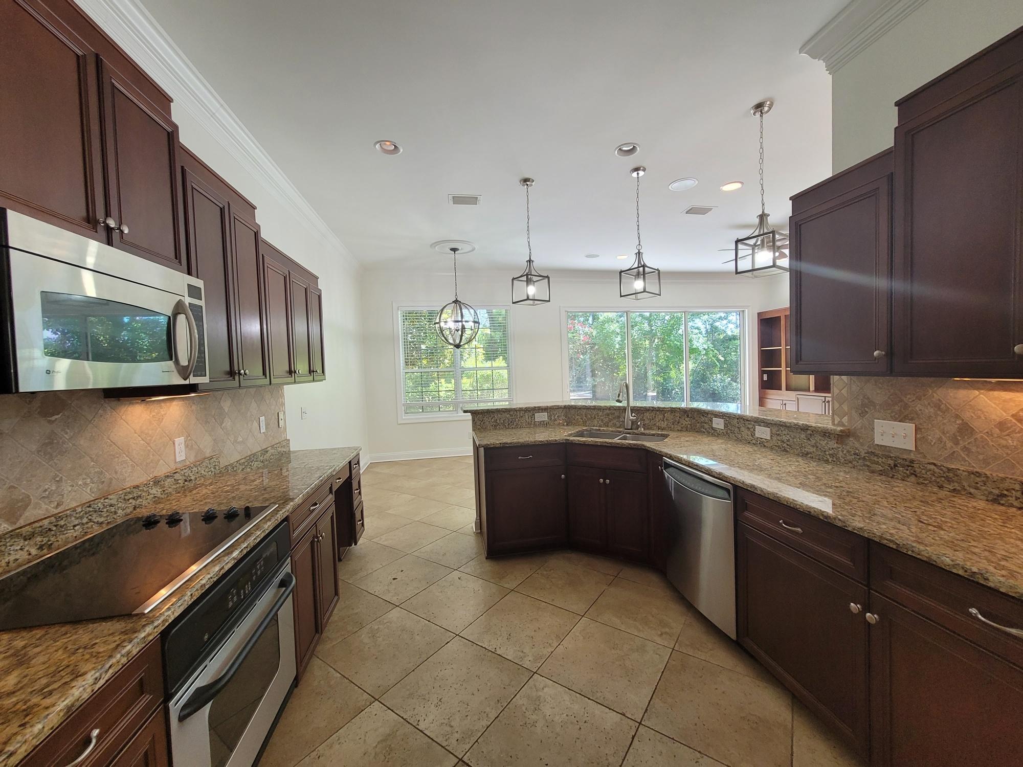 GOLF VILLAS AT REGATTA BAY - Residential