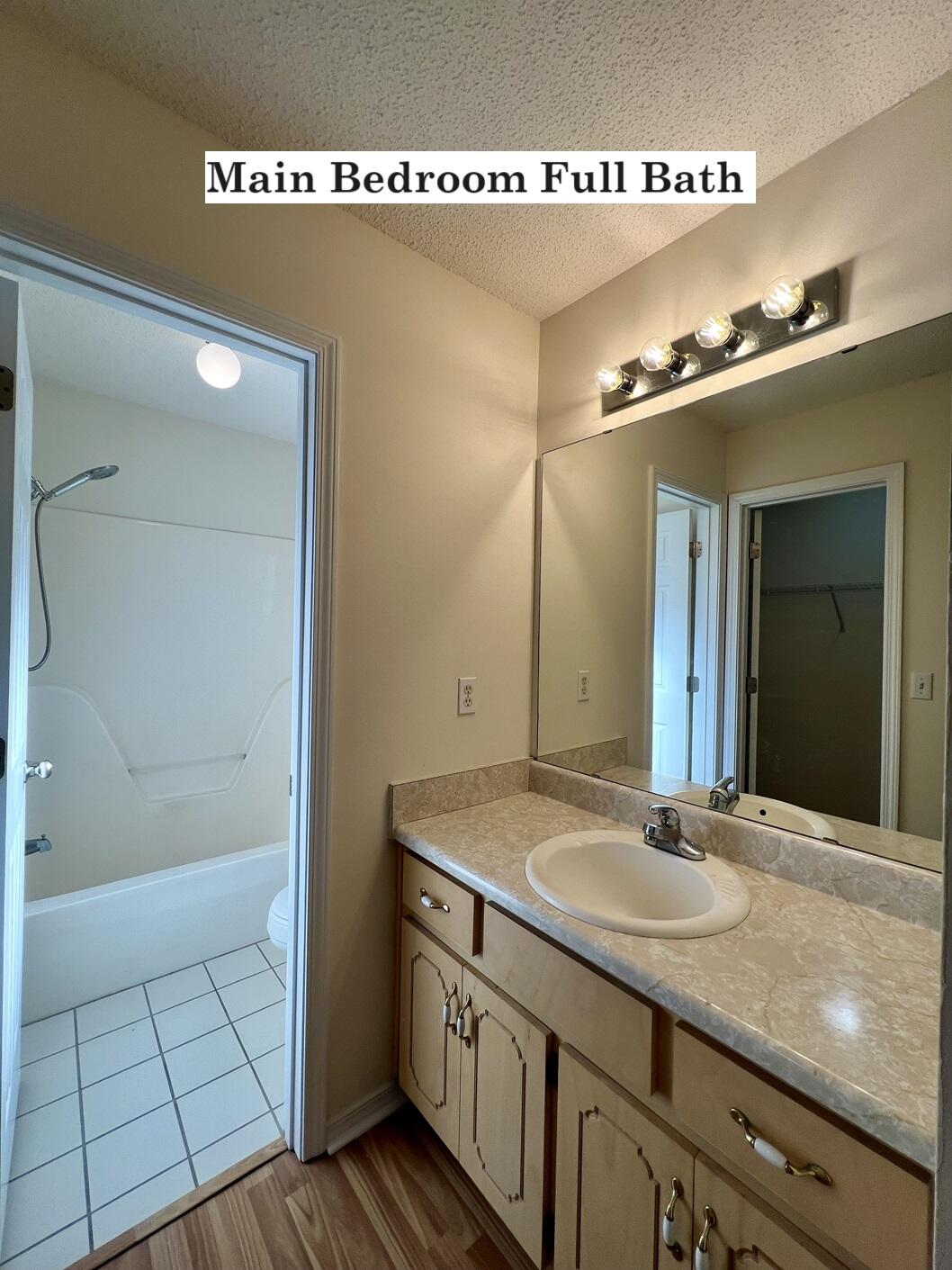 THE BUNGALOWS AT BLUEWATER BAY - Residential