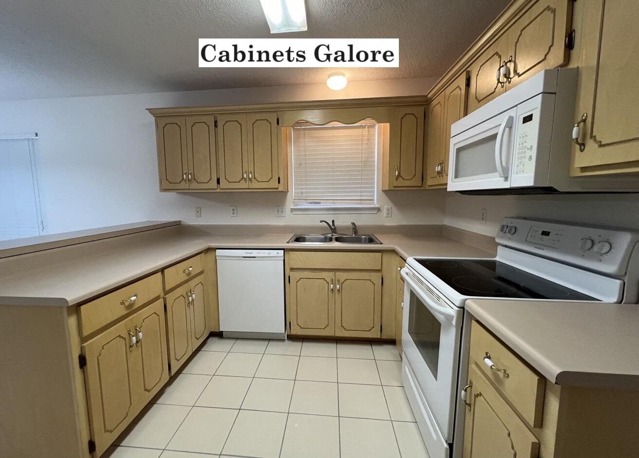 THE BUNGALOWS AT BLUEWATER BAY - Residential