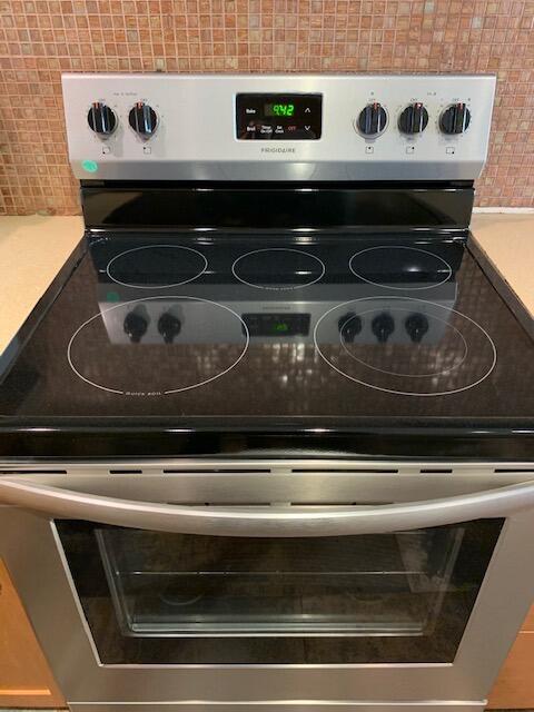 ROYAL OAK VILLAGE - Residential