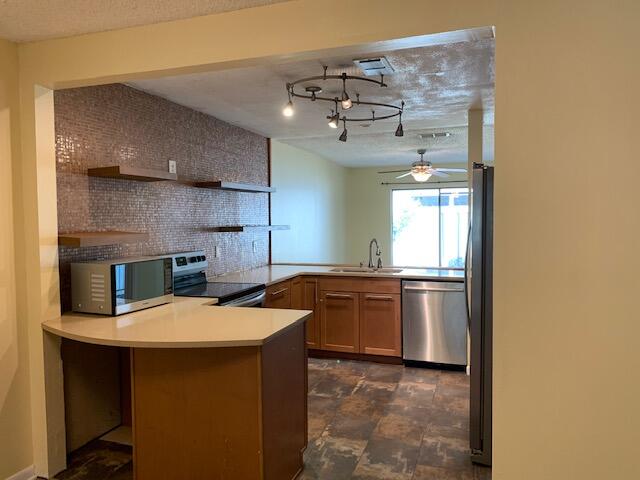 ROYAL OAK VILLAGE - Residential