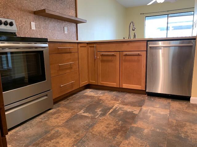 ROYAL OAK VILLAGE - Residential