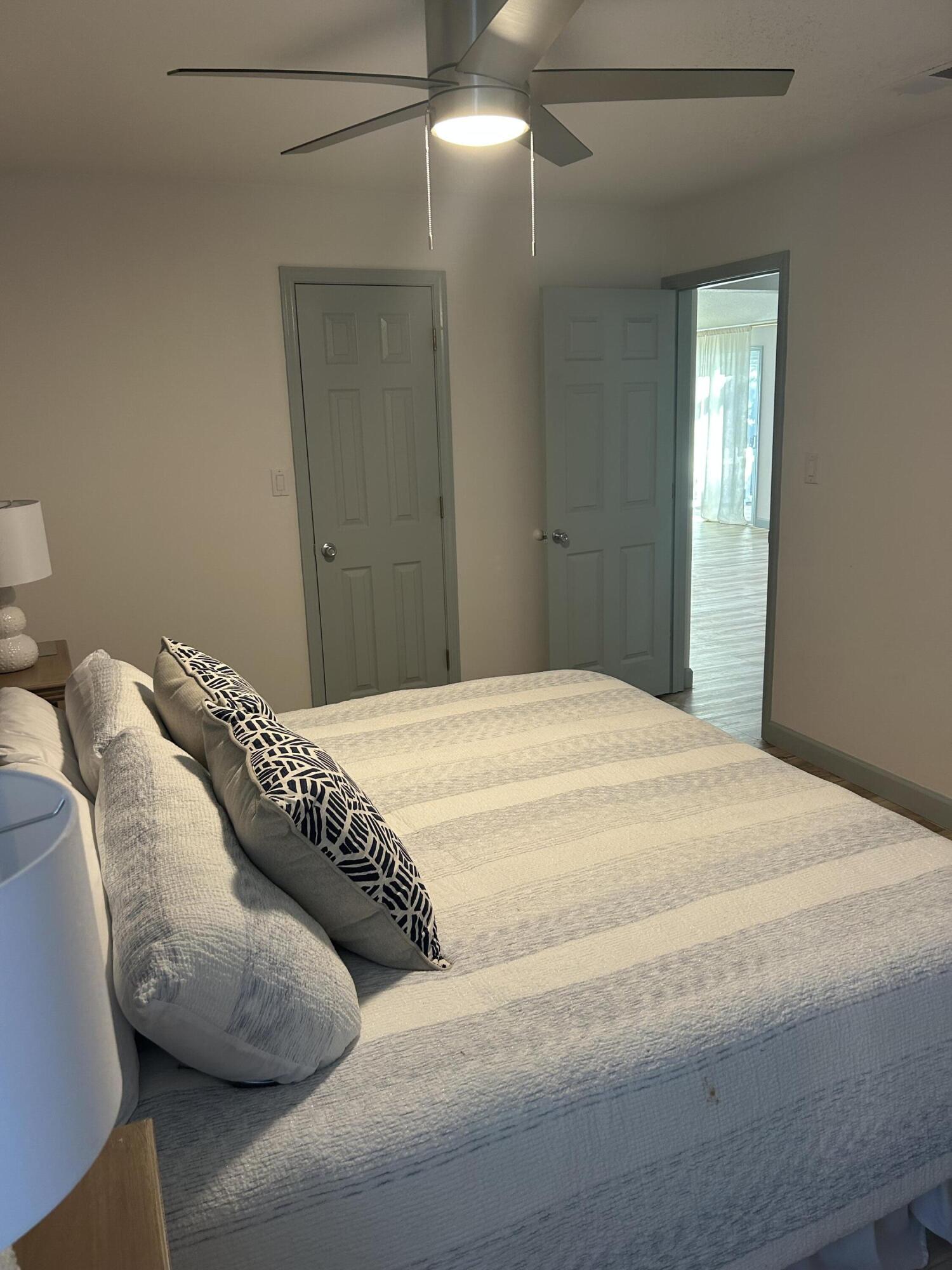 LINKSIDE VILLAGE UNIT 1 - Residential