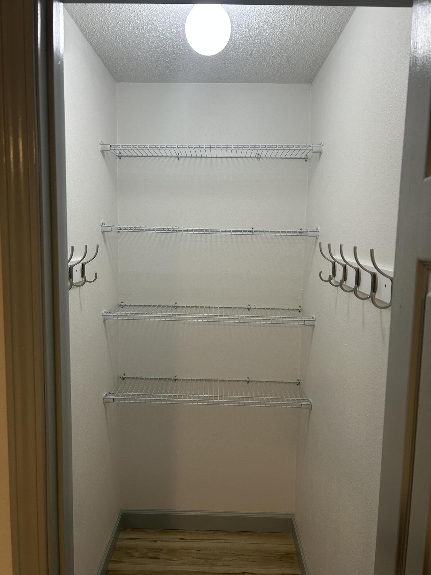 LINKSIDE VILLAGE UNIT 1 - Residential