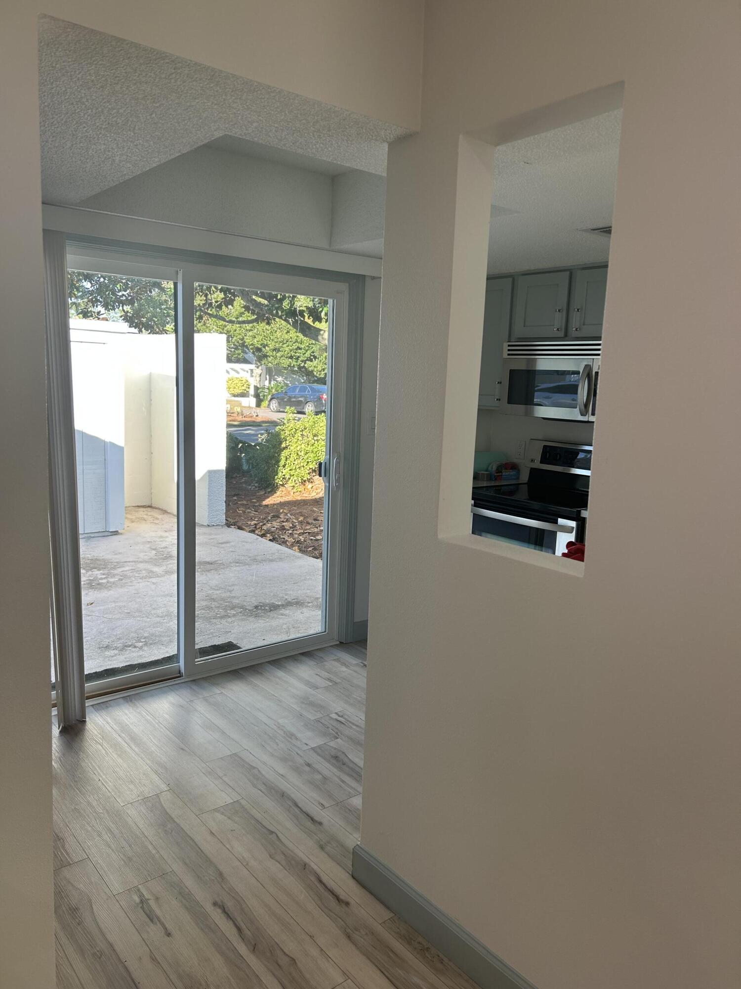 LINKSIDE VILLAGE UNIT 1 - Residential